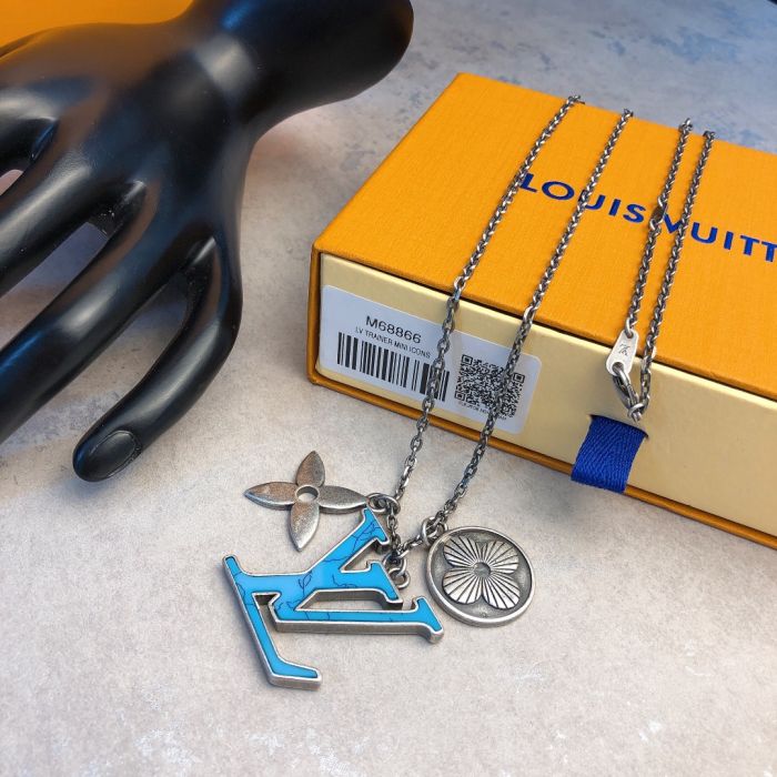 Louis Vuitton Pendant Chain LV Turquoise Monogram Flower Pendant Antique Silver Male Necklace Fashion Jewellery M68904