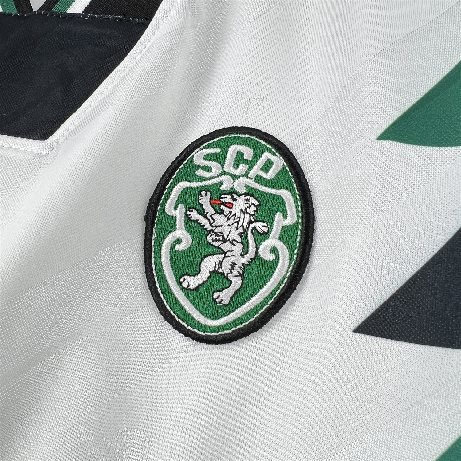 AlphaJersey-Sporting CP 25-26 Retro Style White Special Jersey - Fans Version