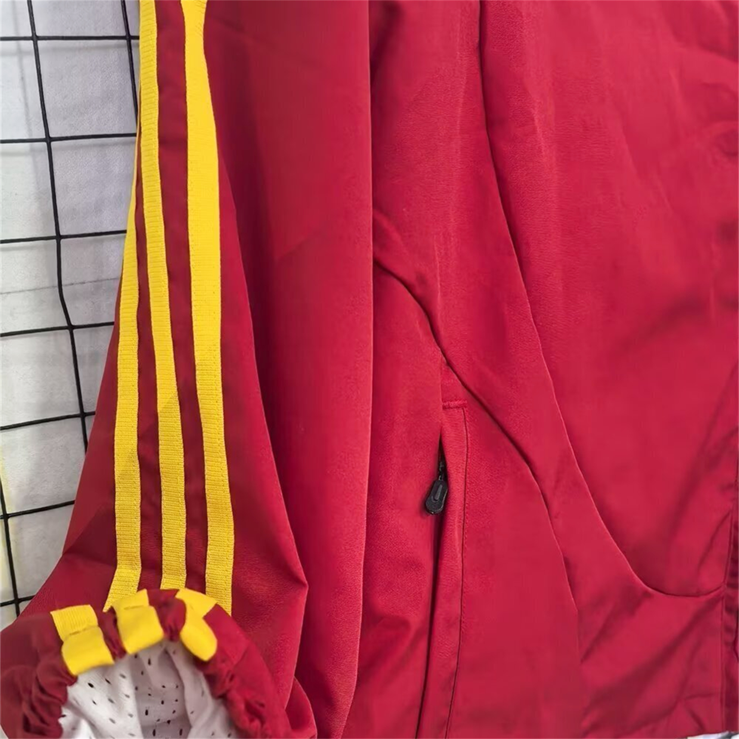 AlphaJersey-Retro Spain 2007 Red Windbreaker
