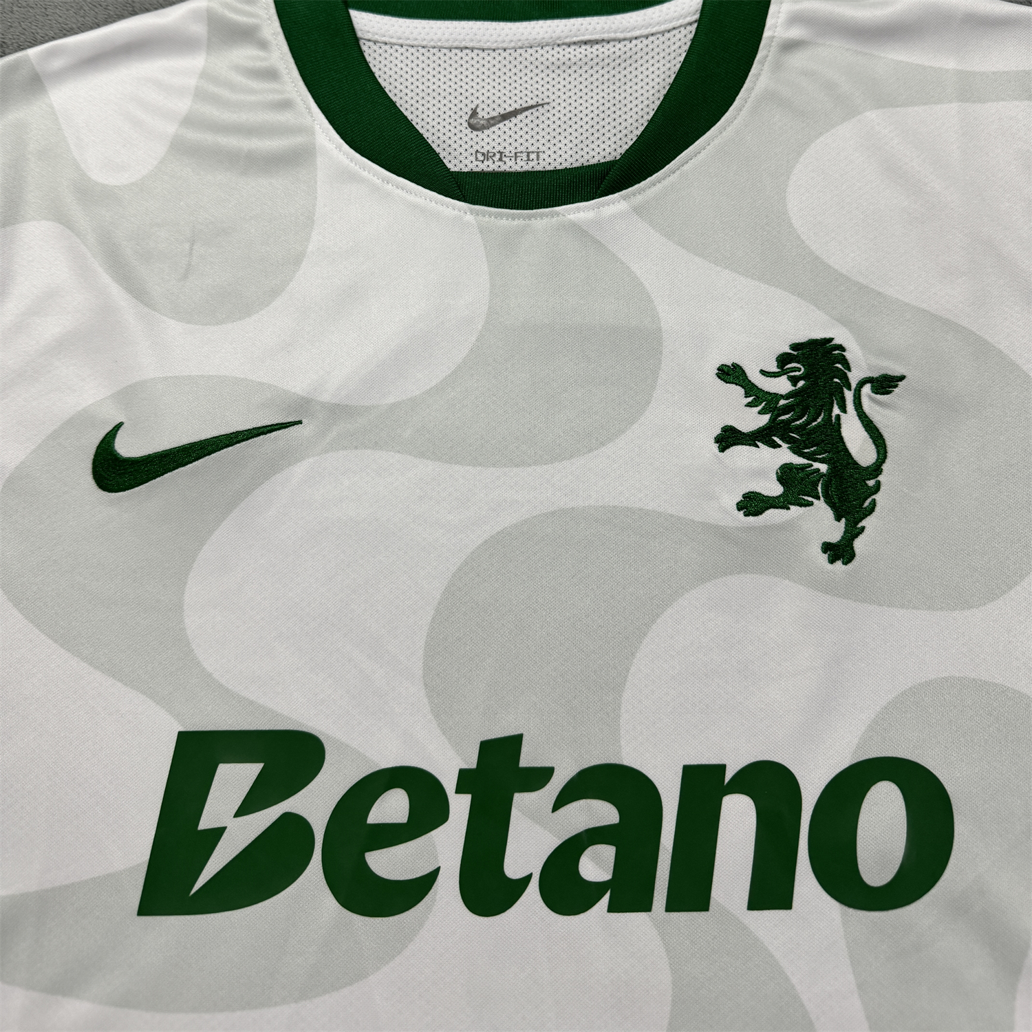 AlphaJersey-Sporting CP 25-26 Away Jersey - Fans Version