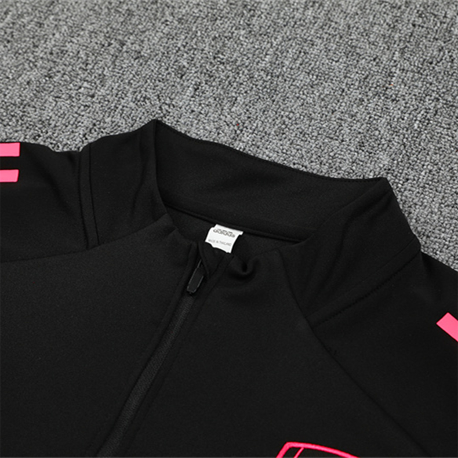 AlphaJersey-Arsenal 25-26 Kids Long Sleeve Training Set - Pink Logo Balck Top & Black Pants