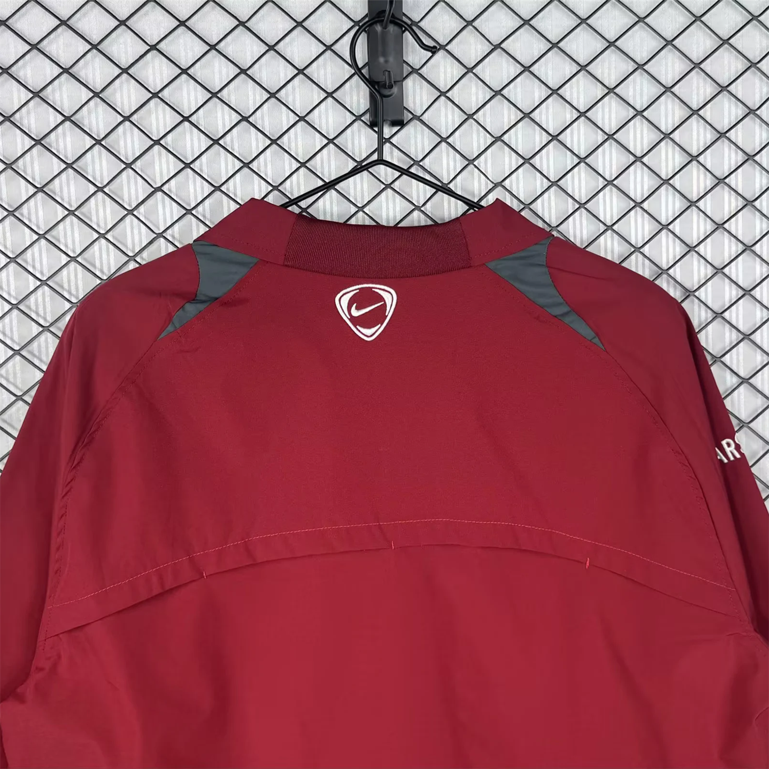 AlphaJersey-Retro Arsenal 2005-06 Home Windbreaker Jacket - Red