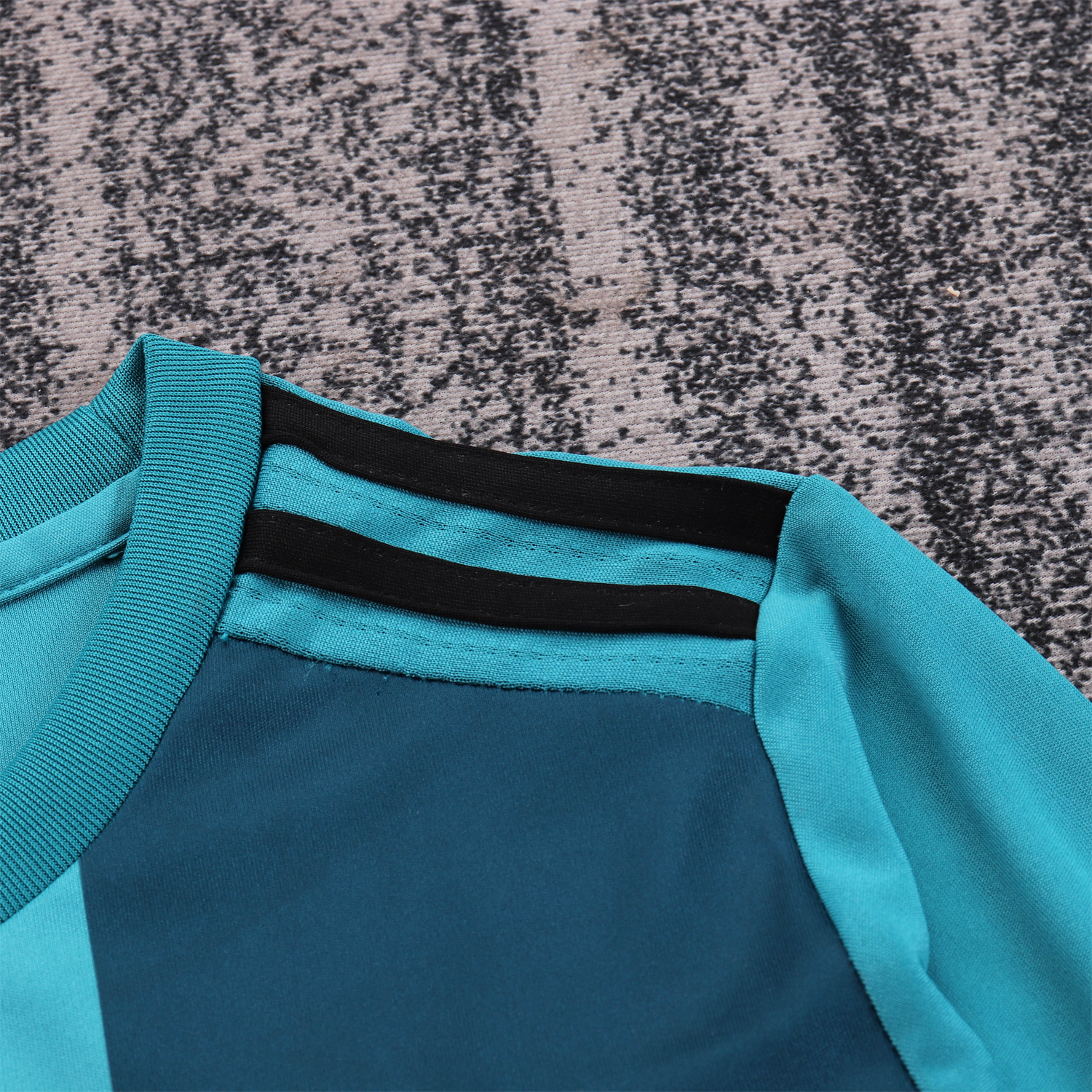 AlphaJersey-Retro Real Madrid 17-18 Third Long Sleeves Kids Kit