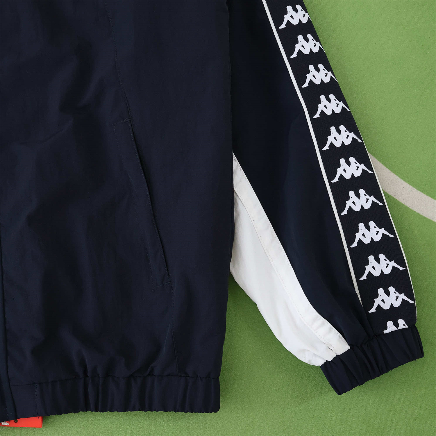 AlphaJersey-Real Madrid 25-26 Throwback Windbreaker Jacket - Black