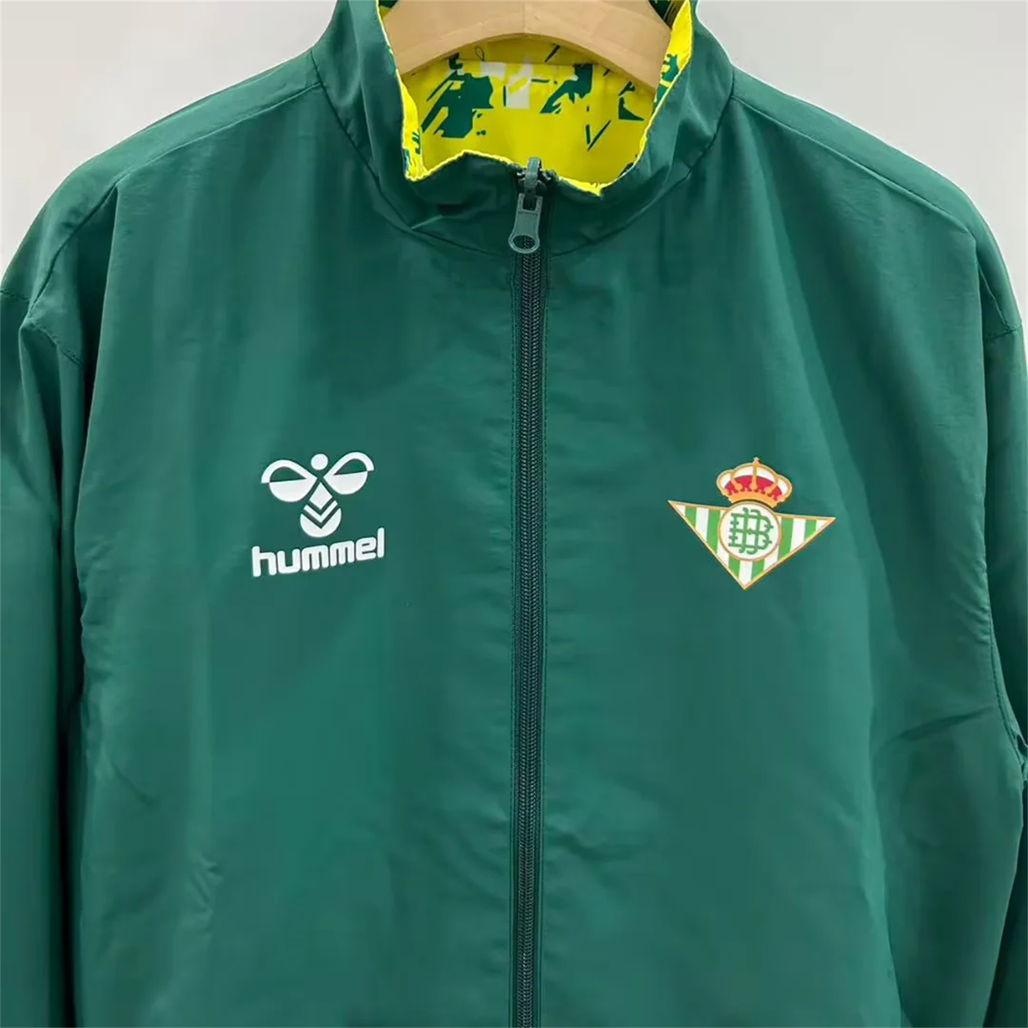 AlphaJersey-Real Betis 25-26 Double Sided Reversible Windbreaker - Green & Yellow