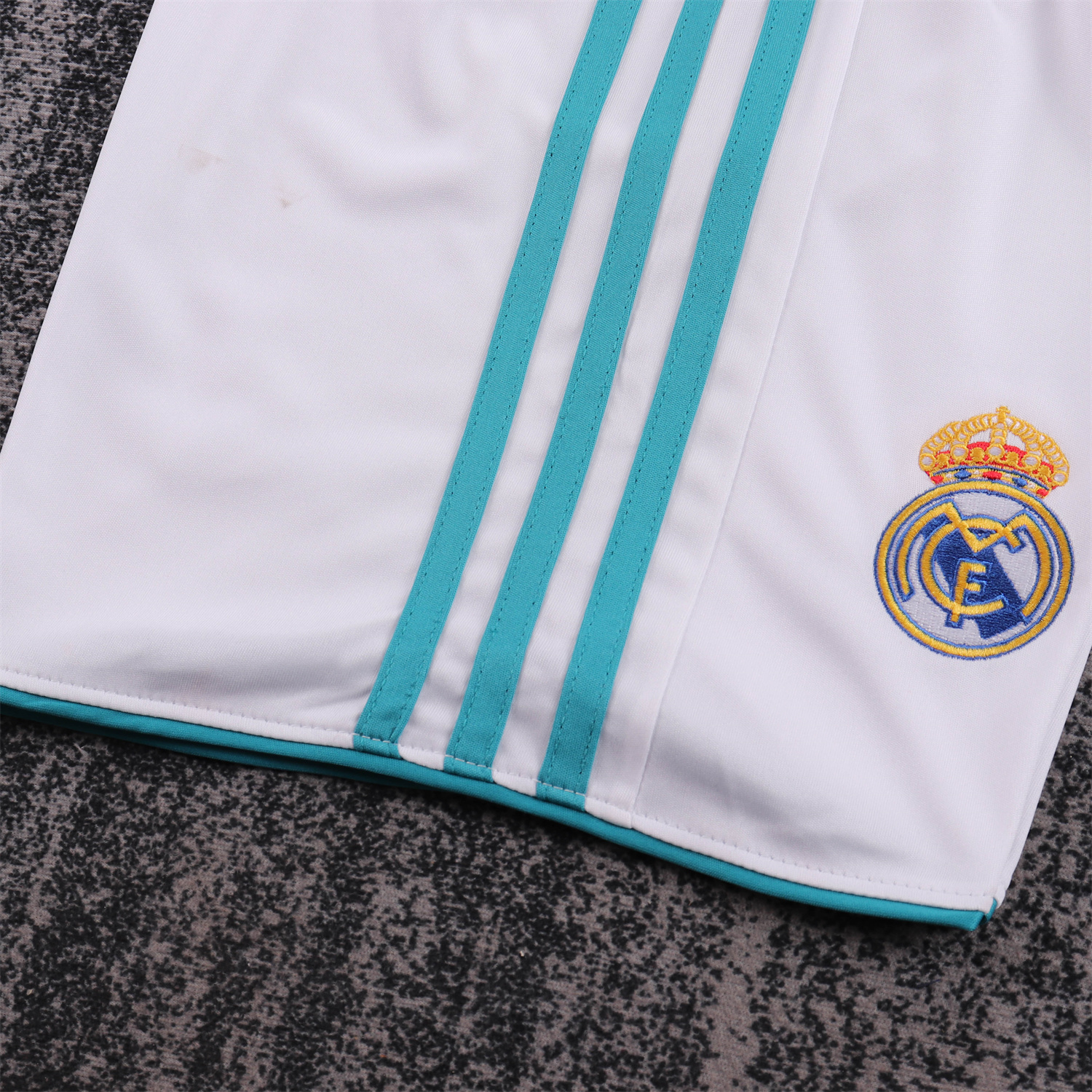 AlphaJersey-Retro Real Madrid 17-18 Home Long Sleeves Kids Kit