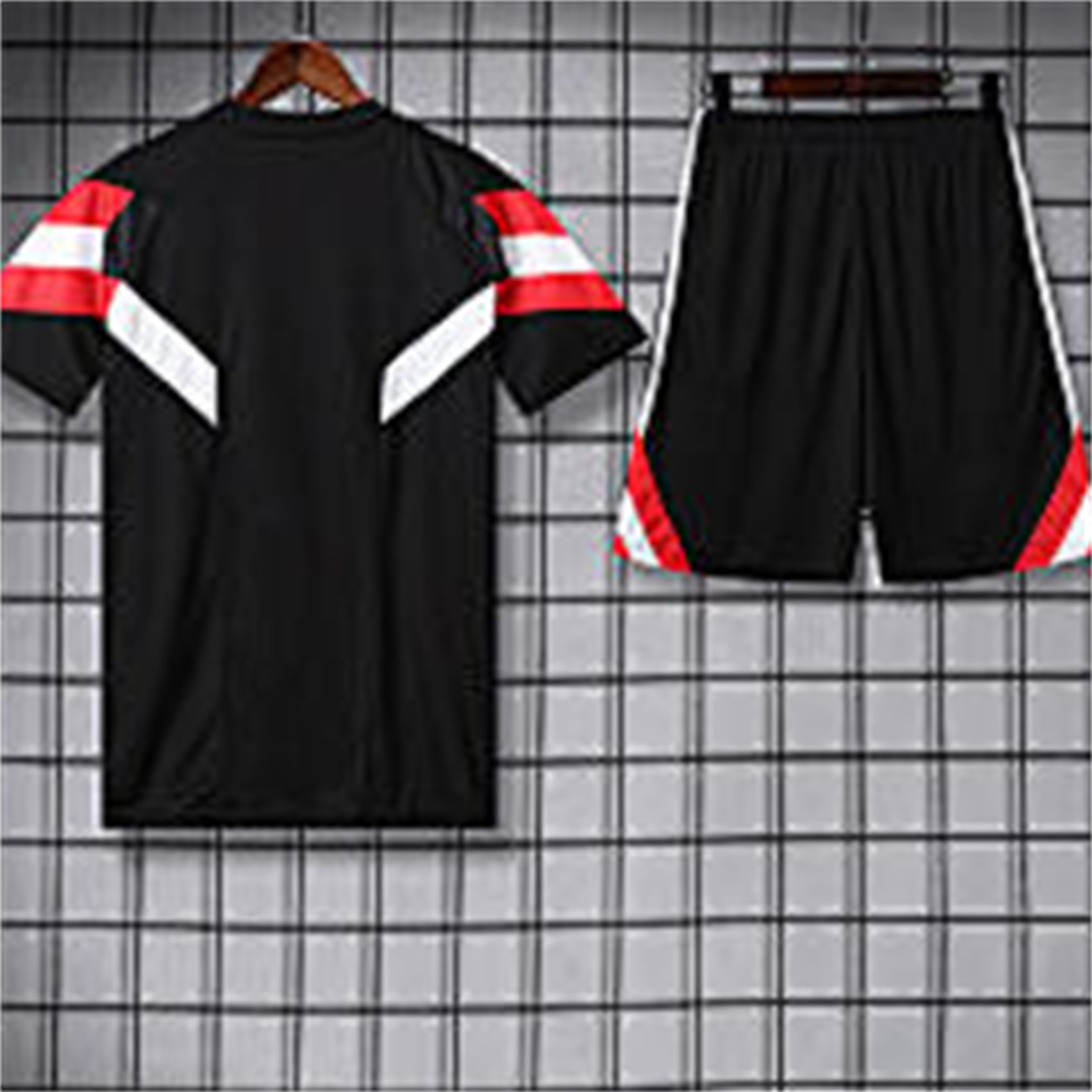 AlphaJersey-Manchester United 25-26 Short-Sleeve Training Set - Red Devil Black Top & Black Shorts