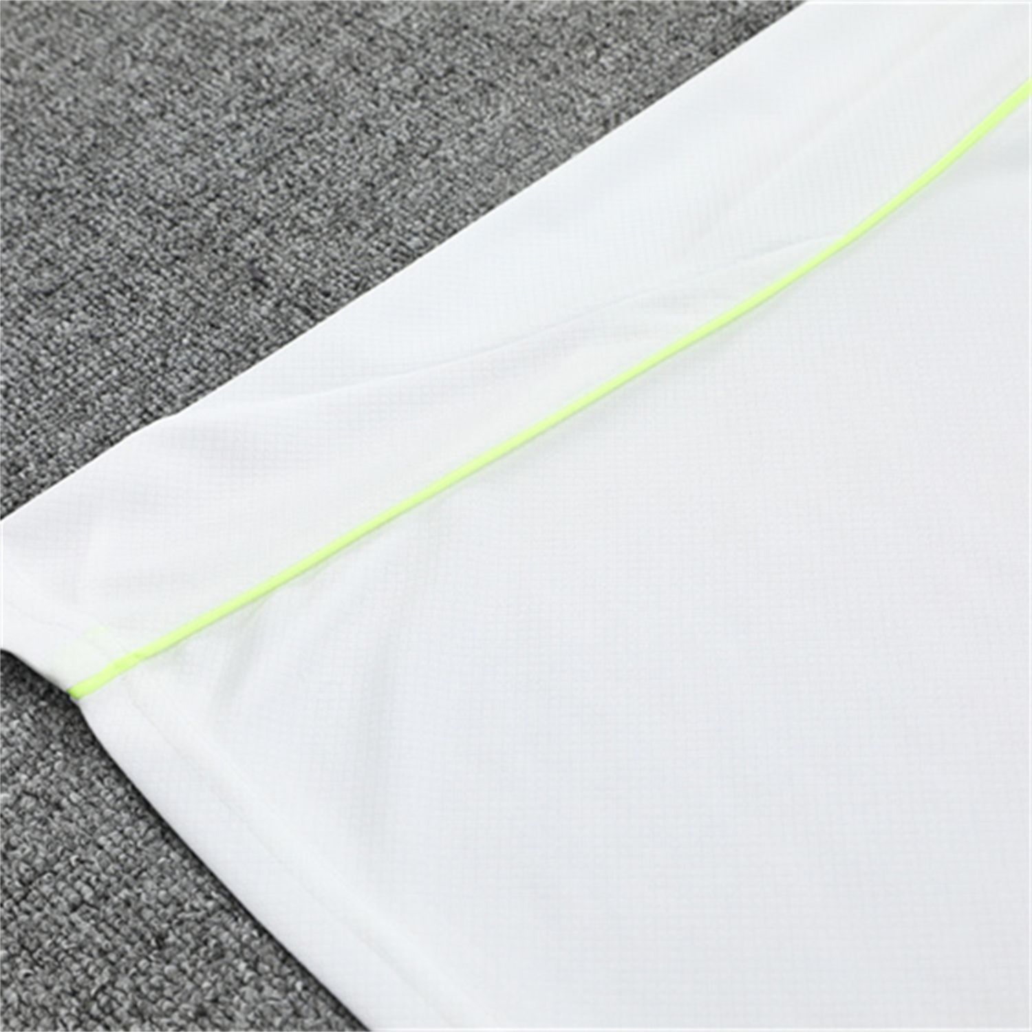 AlphaJersey-Real Madrid 25-26 Short-Sleeve Training Set - White Urban Purist Style Top and Blue Shorts