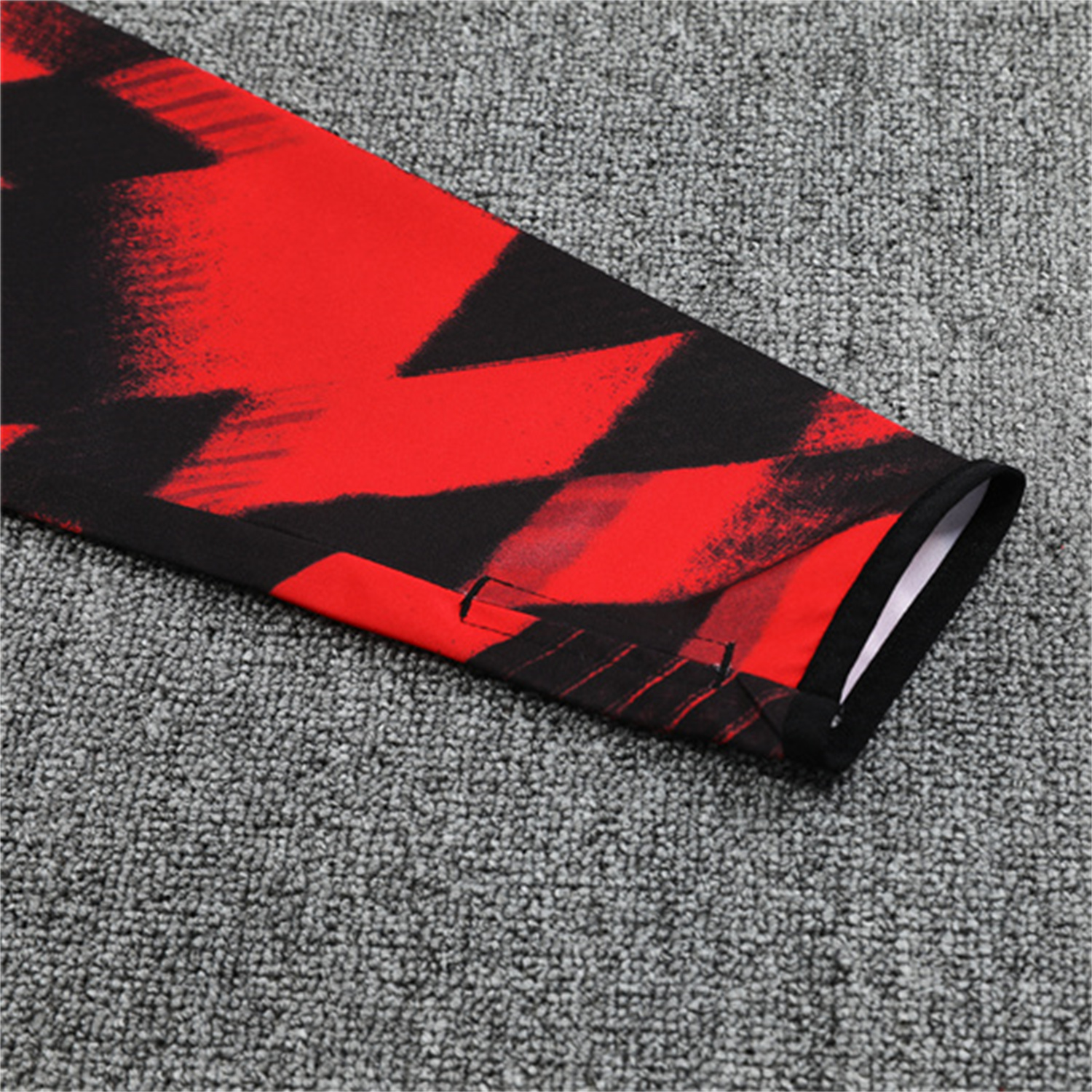 AlphaJersey-Manchester United 25-26 Long Sleeves Training Set - Red-Black Top & Black Pants