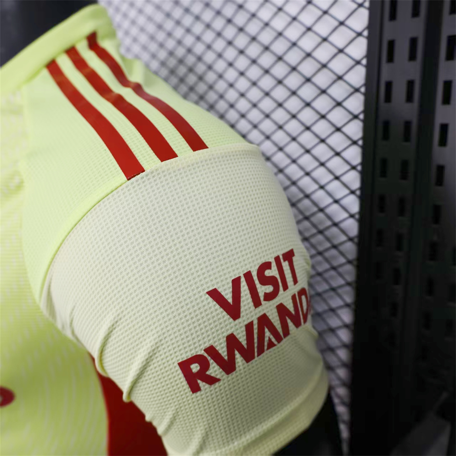 AlphaJersey-Arsenal 25-26 Light Yellow Goalkeeper Jersey - Player Version