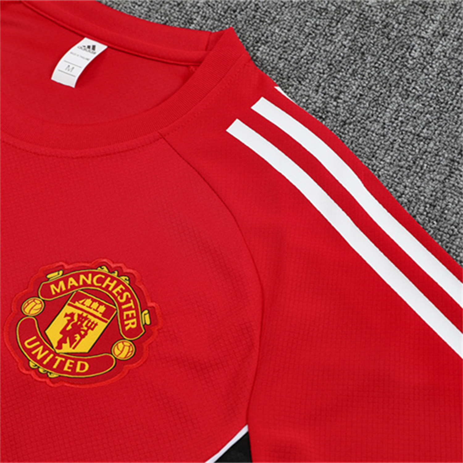 AlphaJersey-Manchester United 25-26 Short-Sleeve Training Set - Red Top & Black Shorts