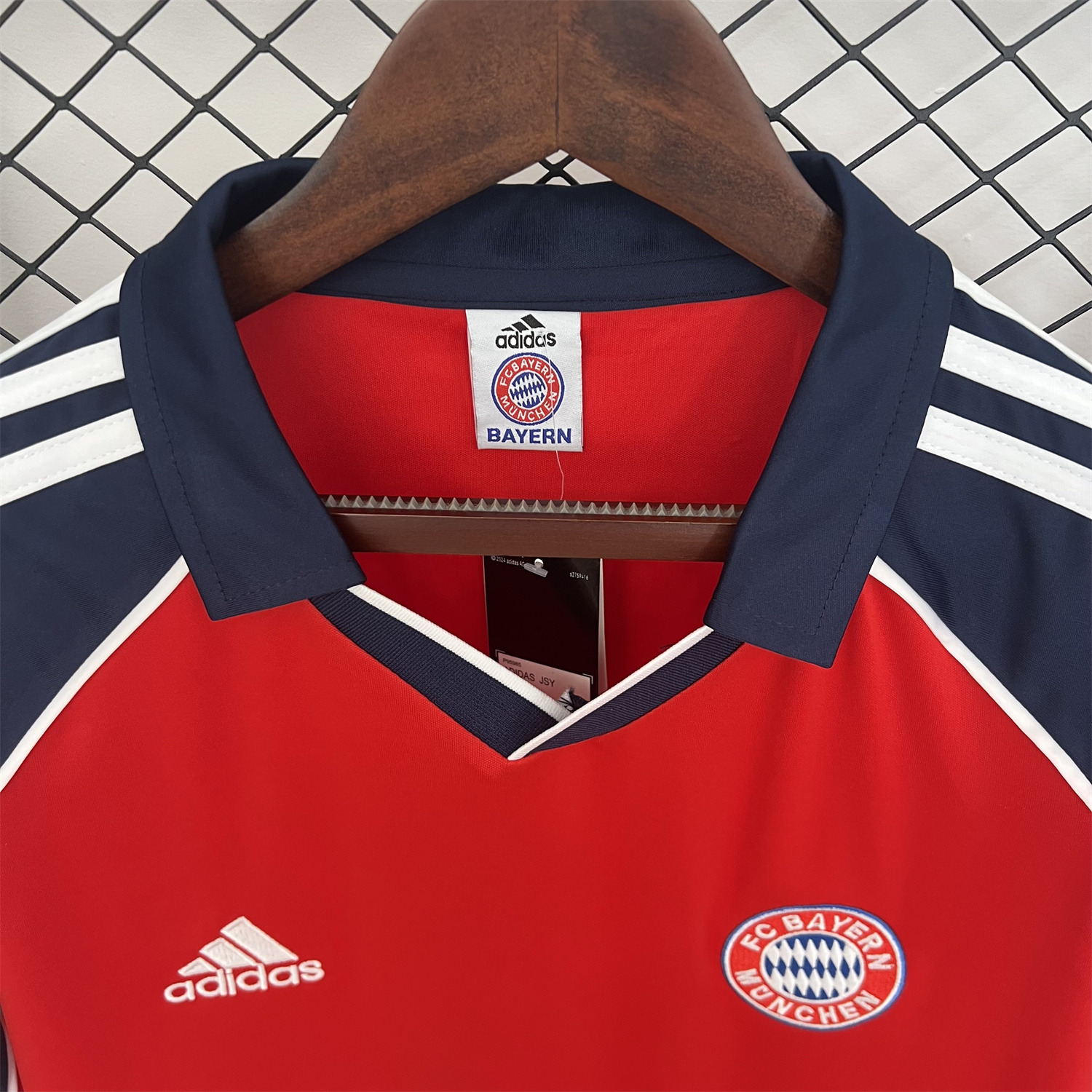AlphaJersey-Retro Bayern Munich 2000-01 Home Jersey
