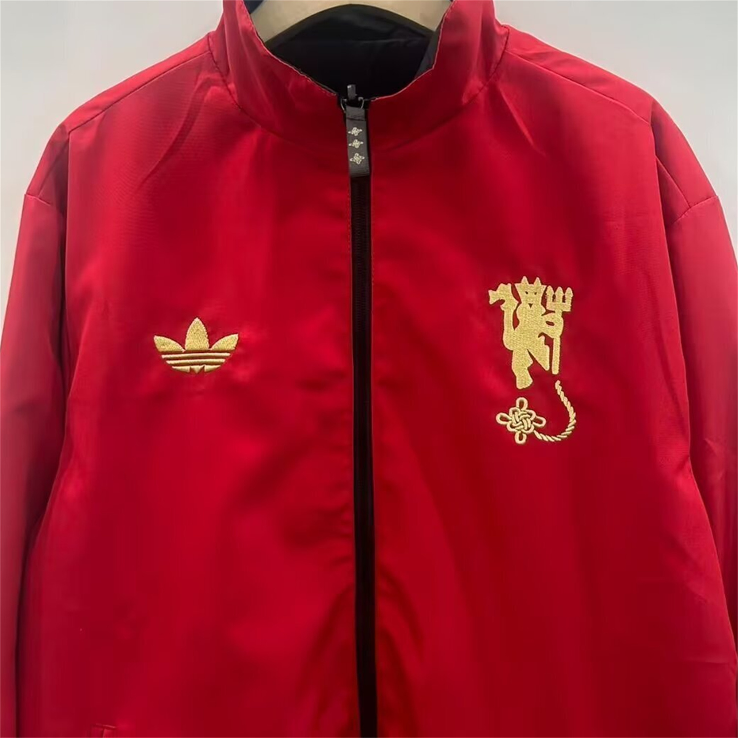 AlphaJersey-Manchester United 25-26 Double Sided Reversible Windbreaker - Black & Red
