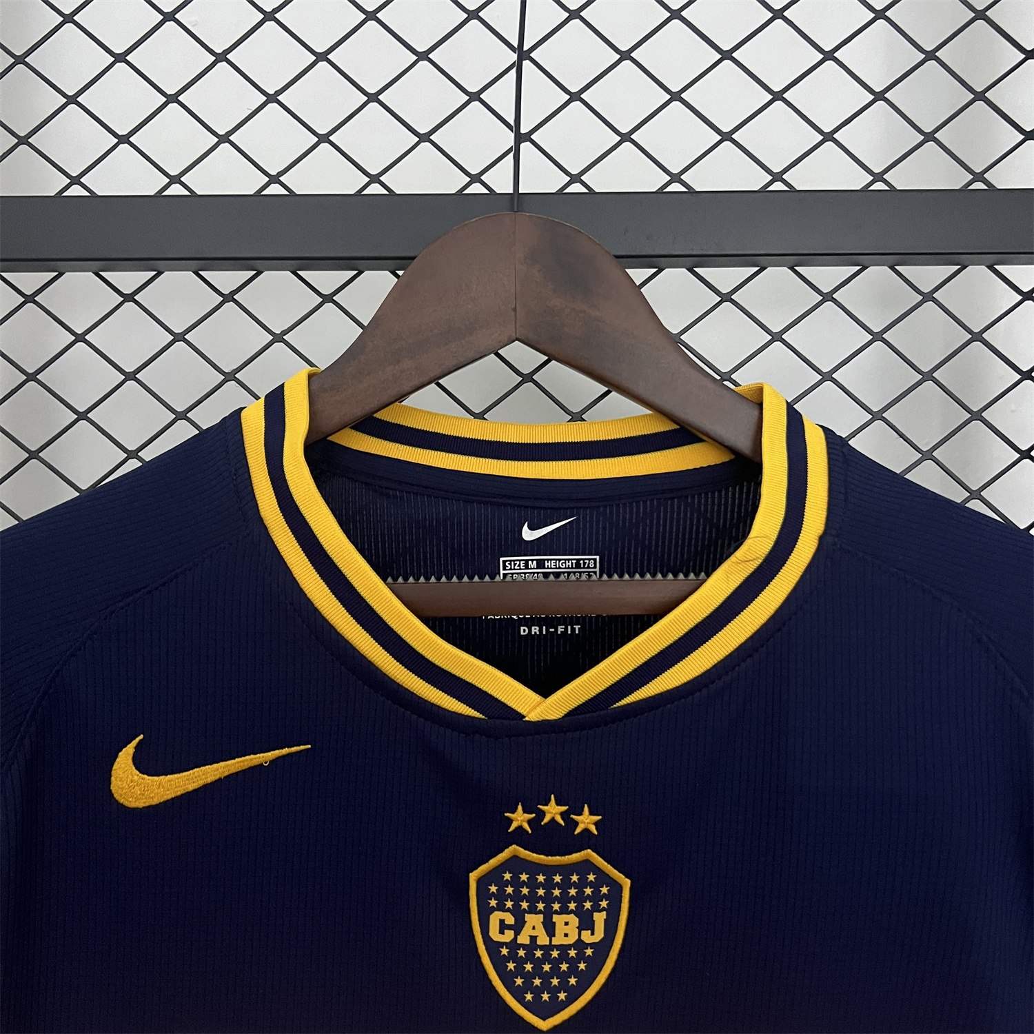 AlphaJersey-Retro Boca Juniors 2006-07 Home Jersey