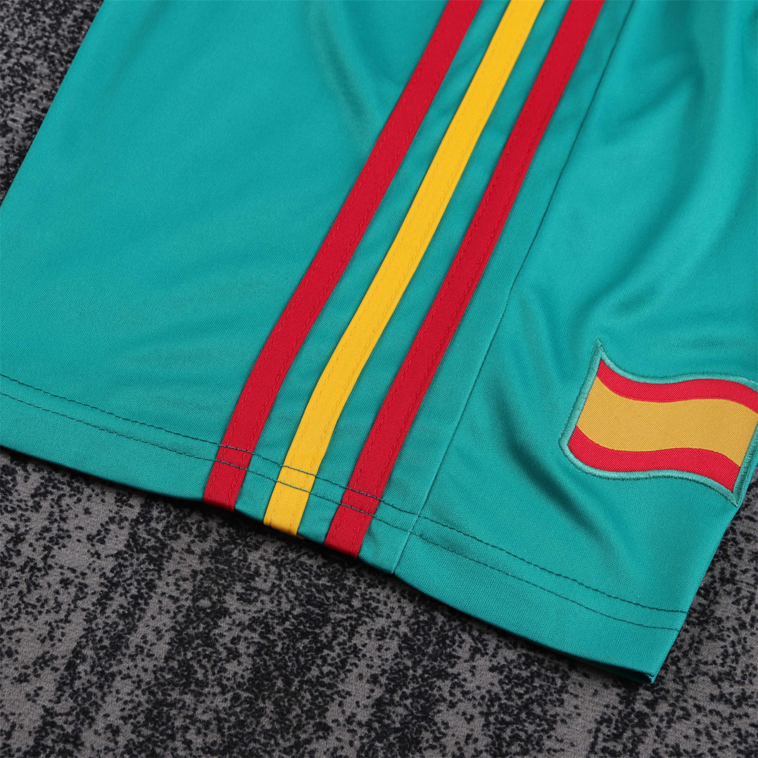 AlphaJersey-Retro Spain 2010 Green Goalkeeper Kids Kit