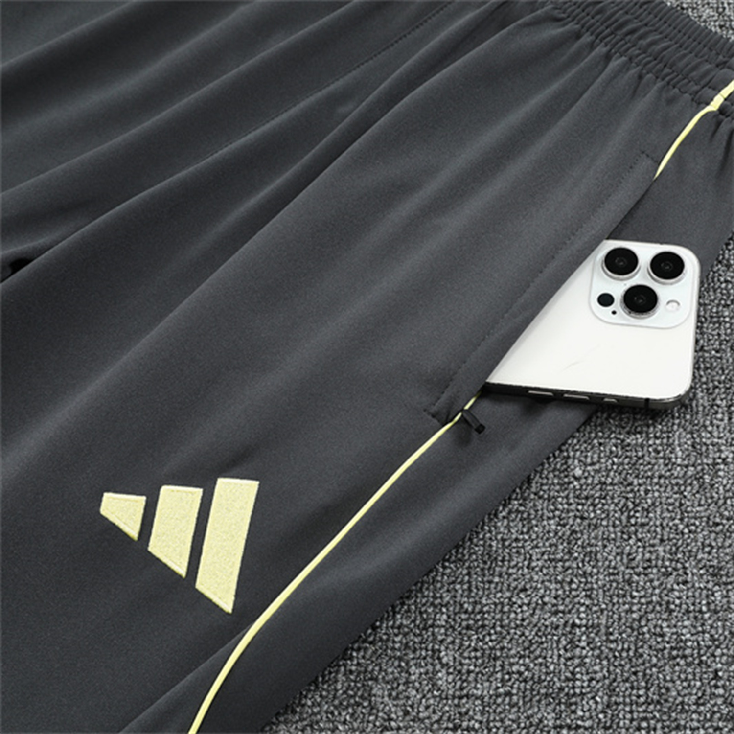 AlphaJersey-Real Madrid 25-26 Long Sleeves Training Set - Gray Top & Gray Pants