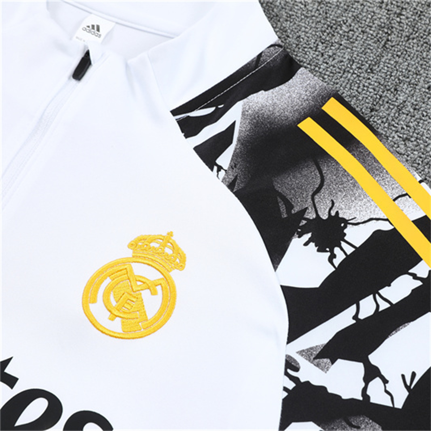 AlphaJersey-Real Madrid 25-26 Kids Long Sleeve Training Set - White Top & Black Pants