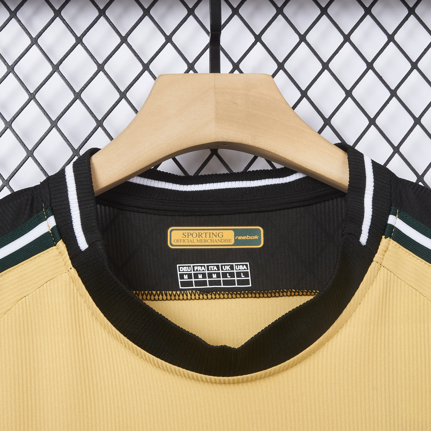AlphaJersey-Retro Sporting CP 03-04 Away Jersey