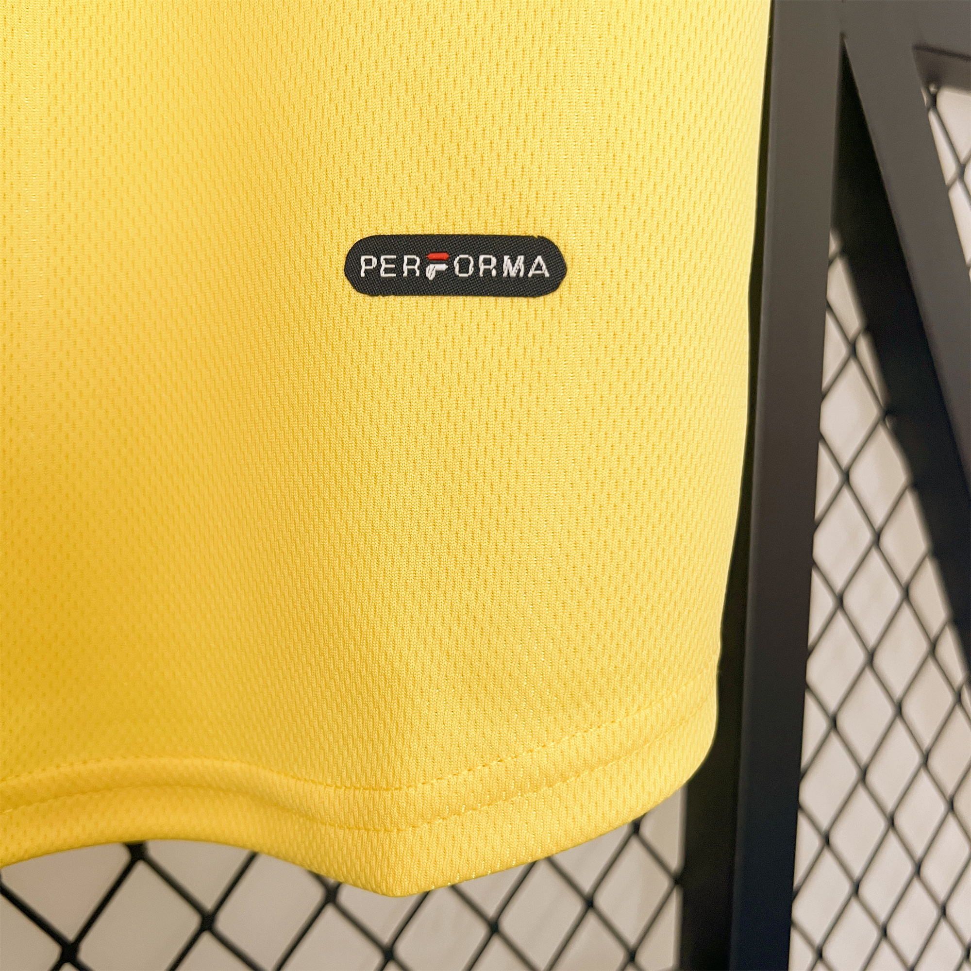 AlphaJersey-Retro S-c-o.t l.a-n.d 2002 Away Jersey