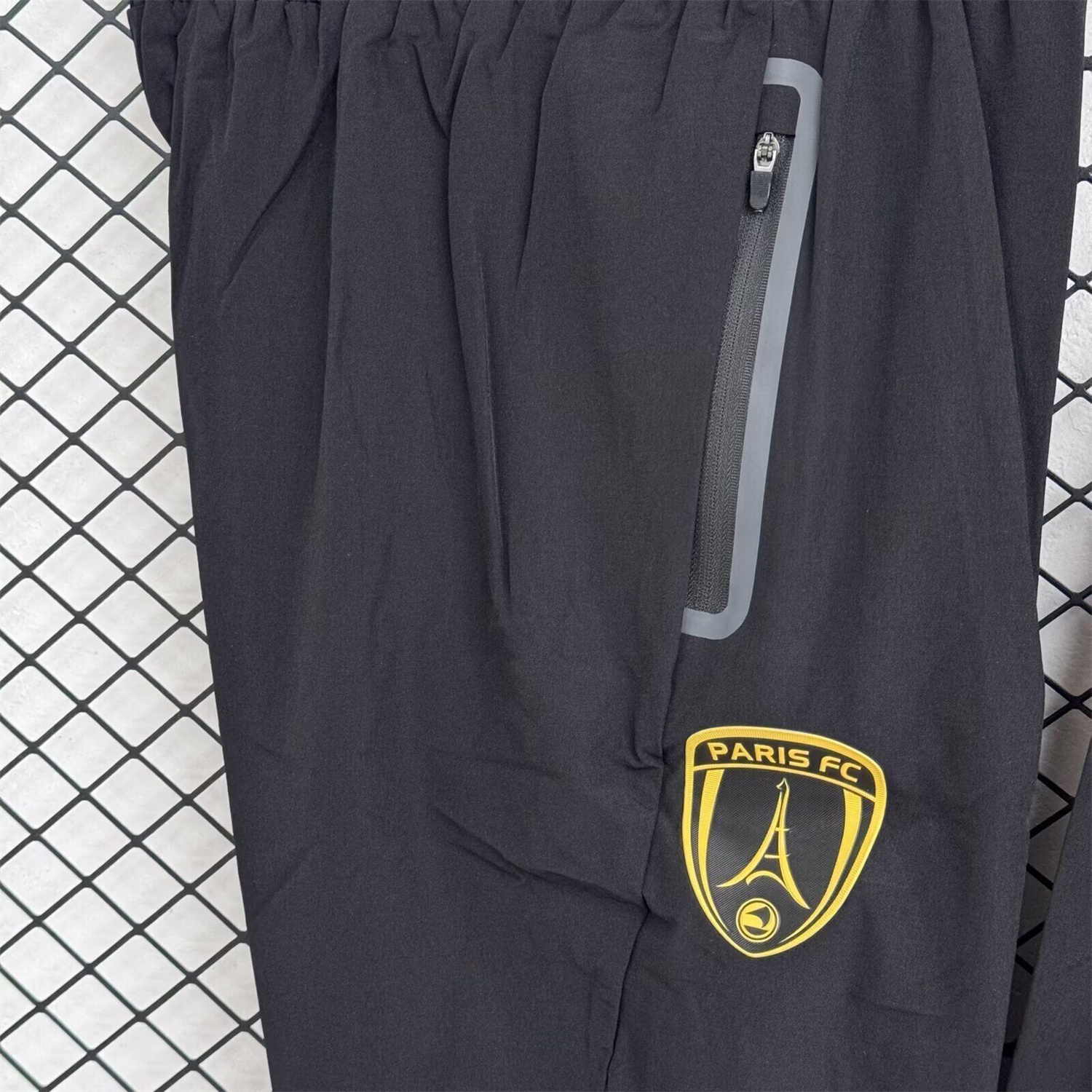 AlphaJersey-Paris FC 25-26 Windbreaker Training Set - Black Yellow Top and Pants