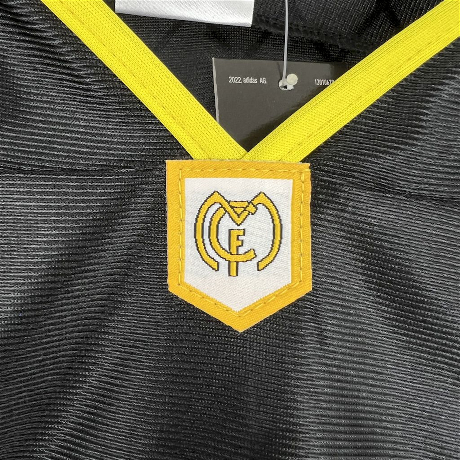 AlphaJersey-Retro Real Madrid 1999-01 Away Long Sleeves Jersey