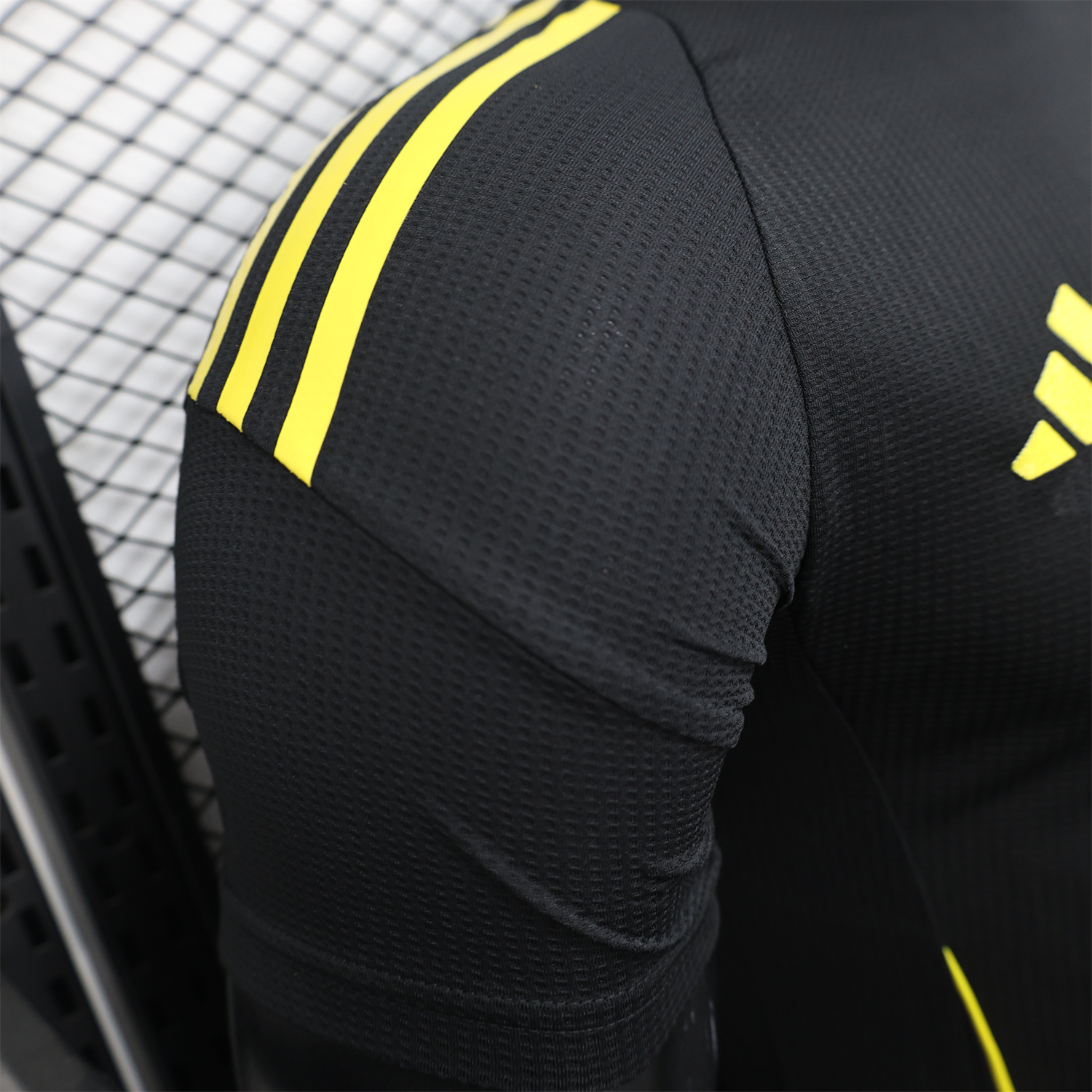 AlphaJersey-Algeria 25-26 Pure Black Jersey with Yellow Line - Player Version