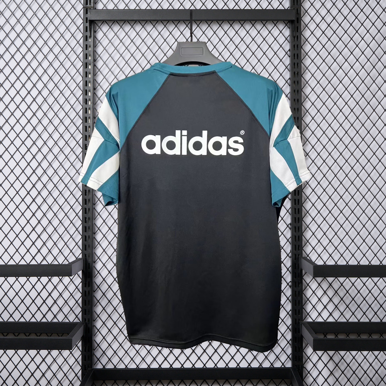 AlphaJersey-Retro Liver.pool 1995-96 Green And Black Training Jersey