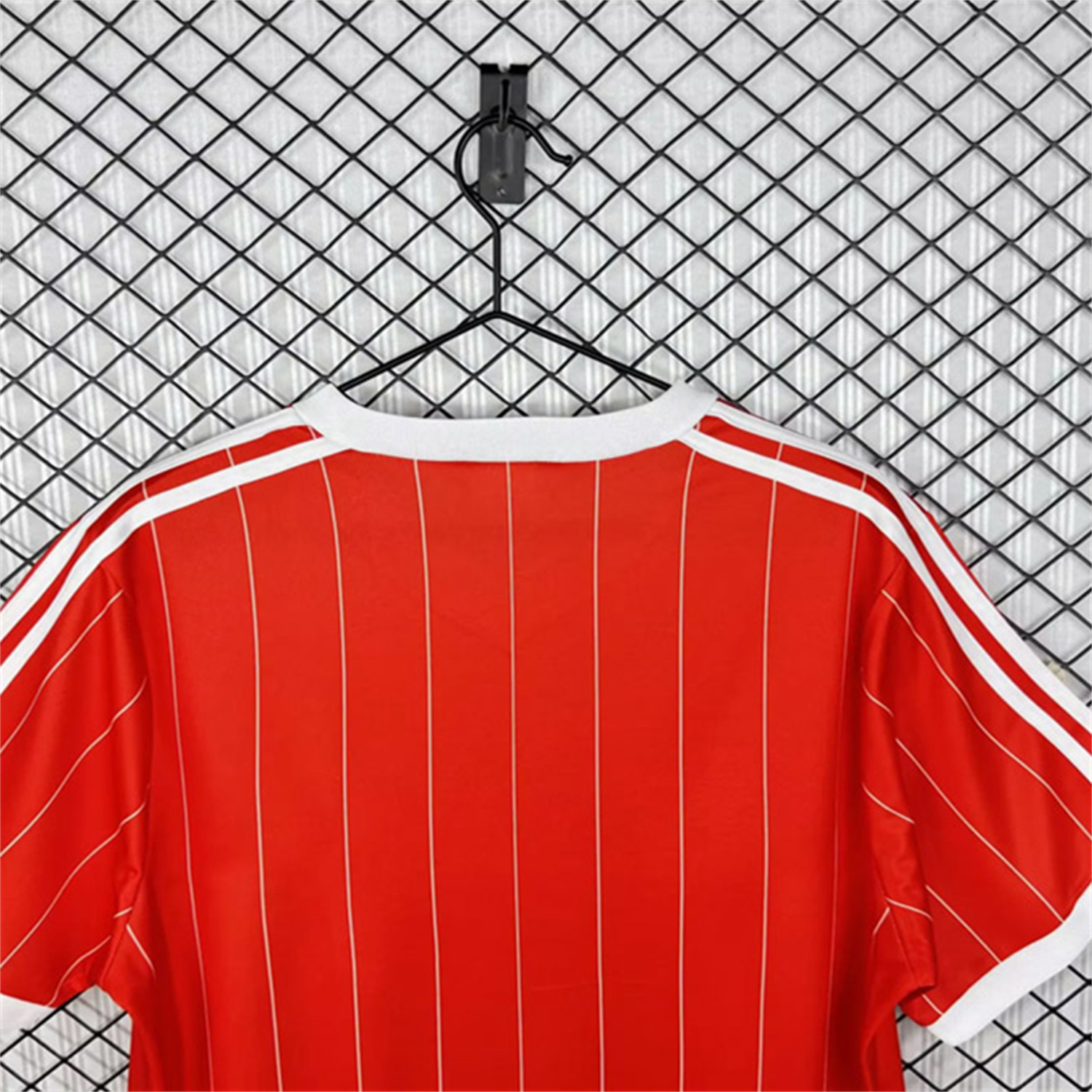 AlphaJersey-Retro Nottingham Forest 1982-84 Home Jersey