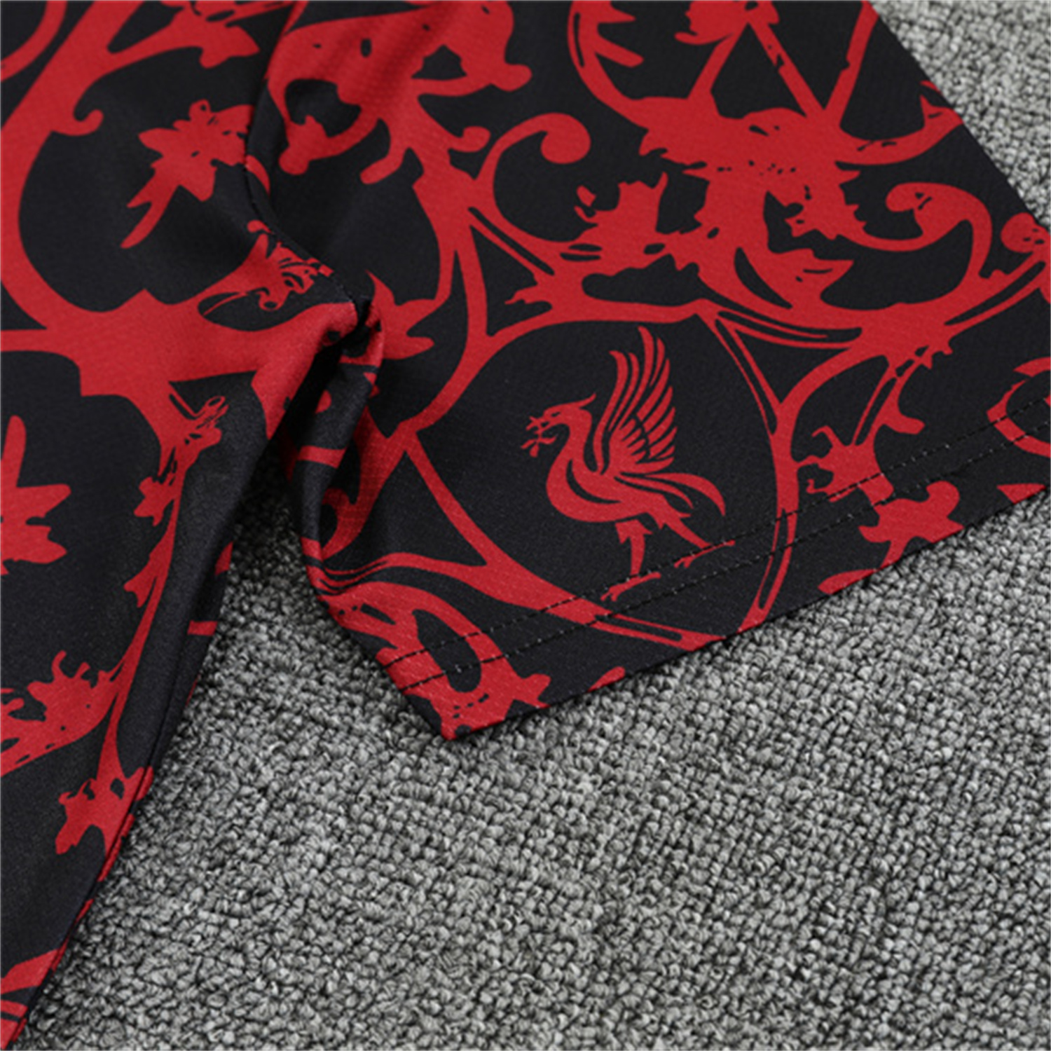 AlphaJersey-Liver.pool 25-26 Kids Short-Sleeve Training Set - Red Camouflage Top & Black Shorts