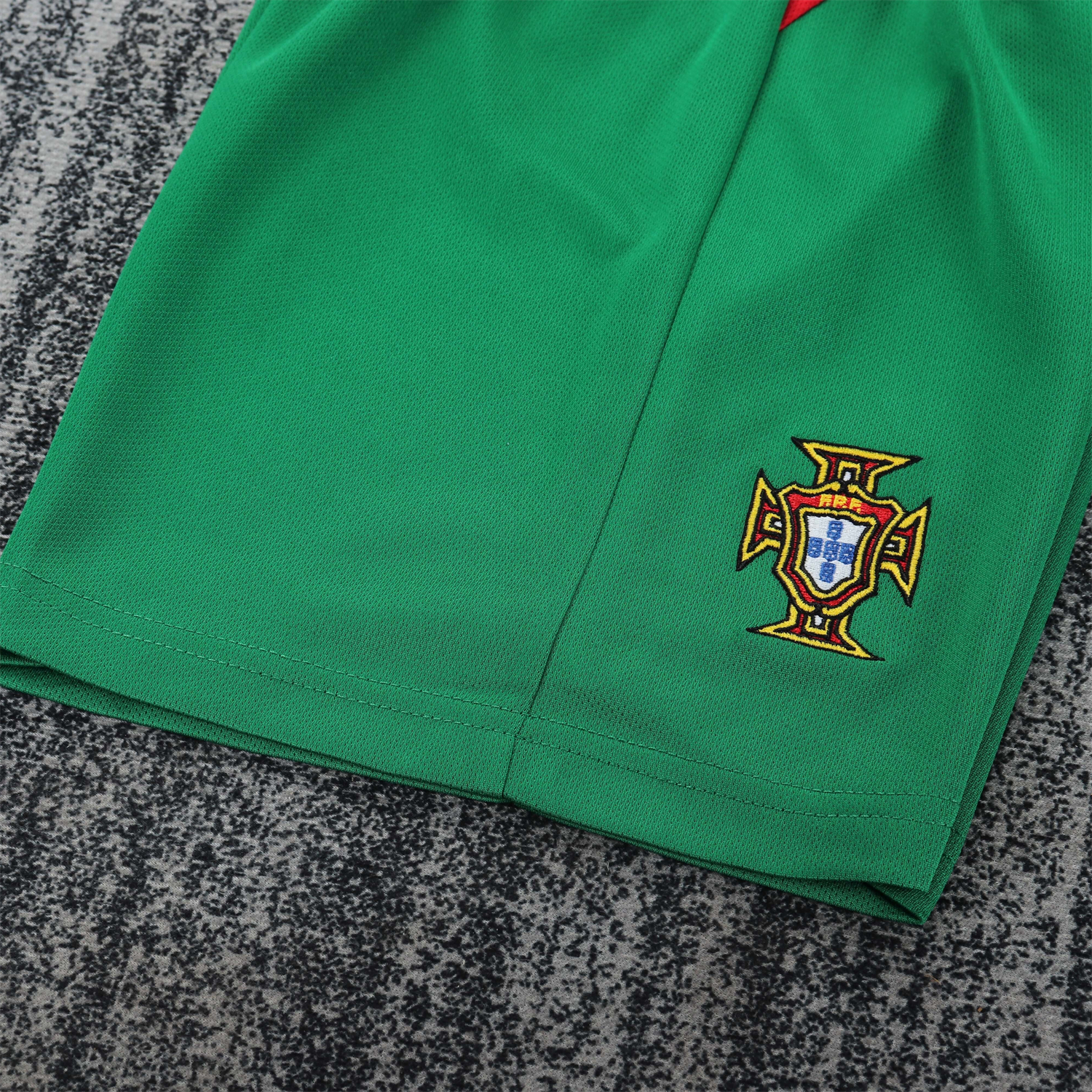 AlphaJersey-Retro Portugal 2004 Home Long Sleeves Kids Kit