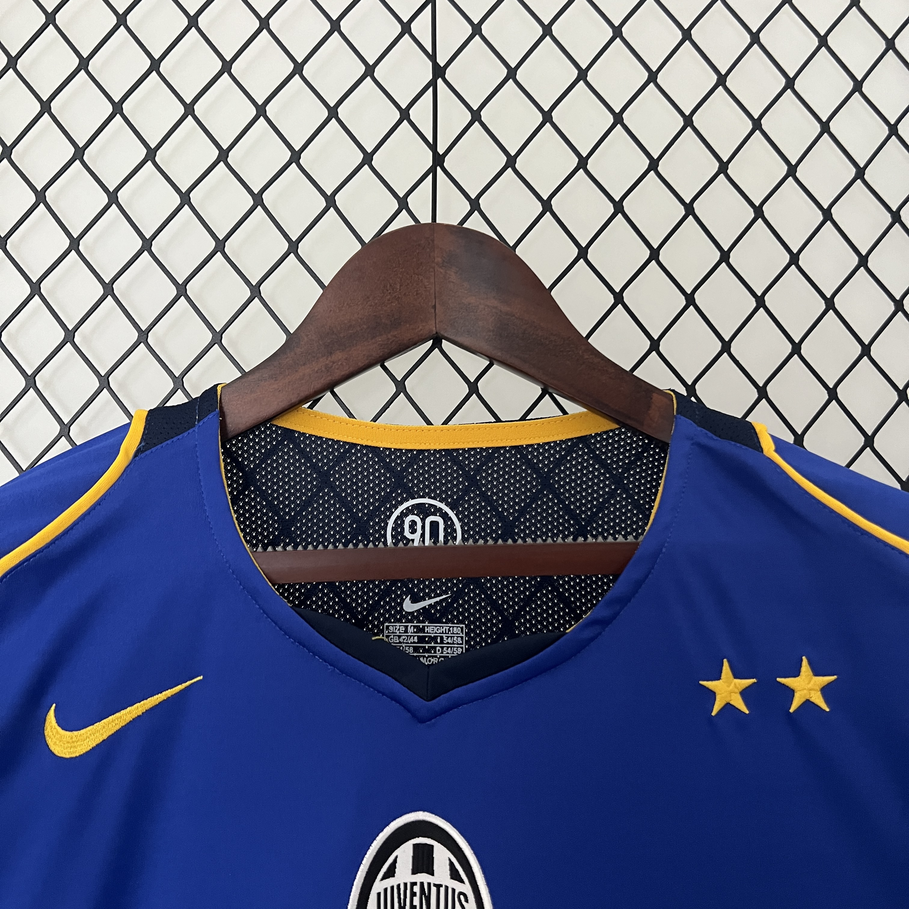 AlphaJersey-Retro Juventus 2004-05 Away Stadium Jersey