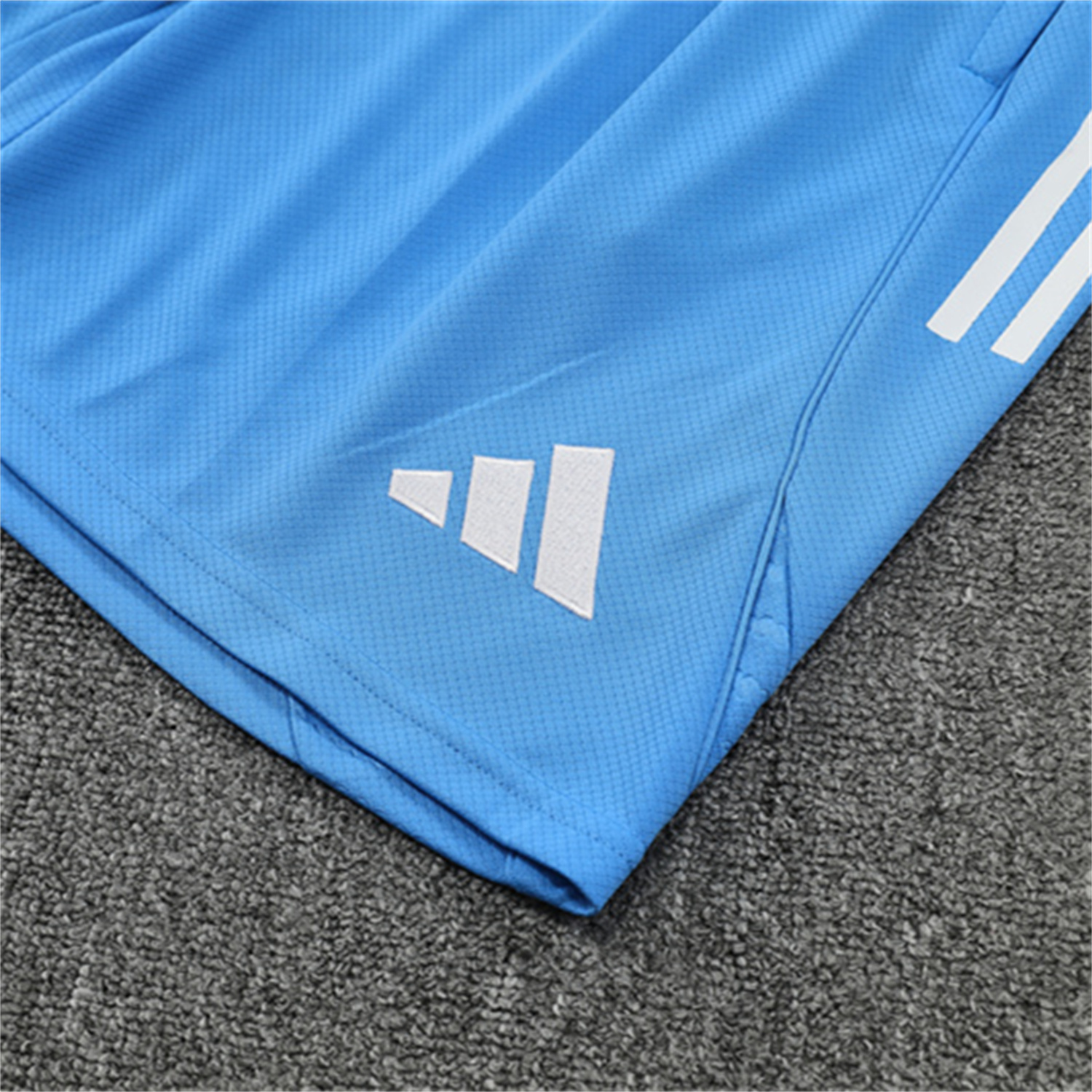 AlphaJersey-Real Madrid 25-26 Short-Sleeve Training Set - White Top and Sky Blue Shorts