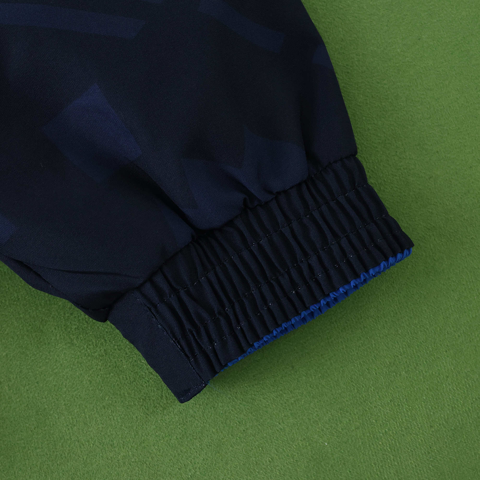 AlphaJersey-Club América 25-26 Throwback Double Sided Reversible Windbreaker - Blue & Black