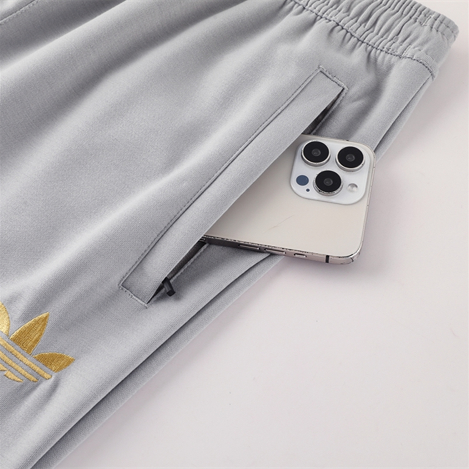 AlphaJersey-Manchester United 25-26 Originals Varsity Hoodie Set - Grey Hoodie and Pants