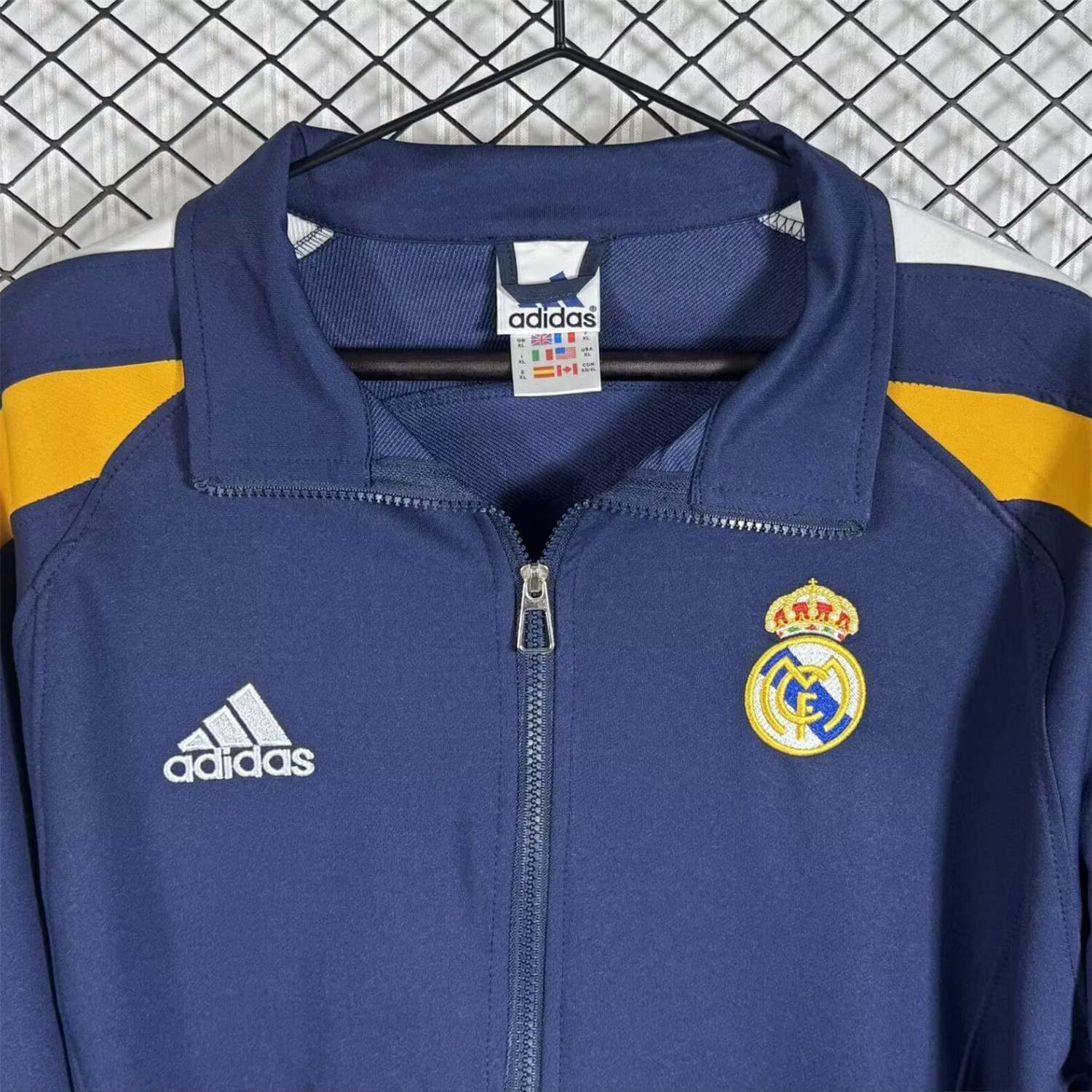 AlphaJersey-Real Madrid 25-26 Windbreaker Jacket - Blue And Yellow