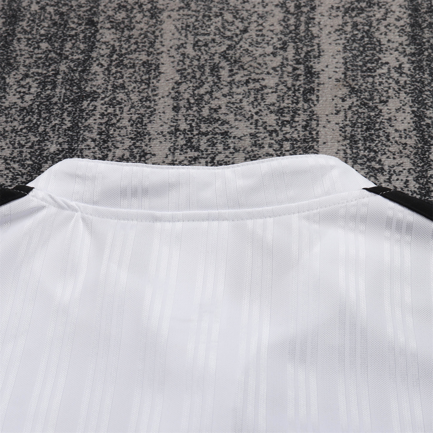 AlphaJersey-Retro Liver.pool 1995-96 Away White And Green Kids Kit