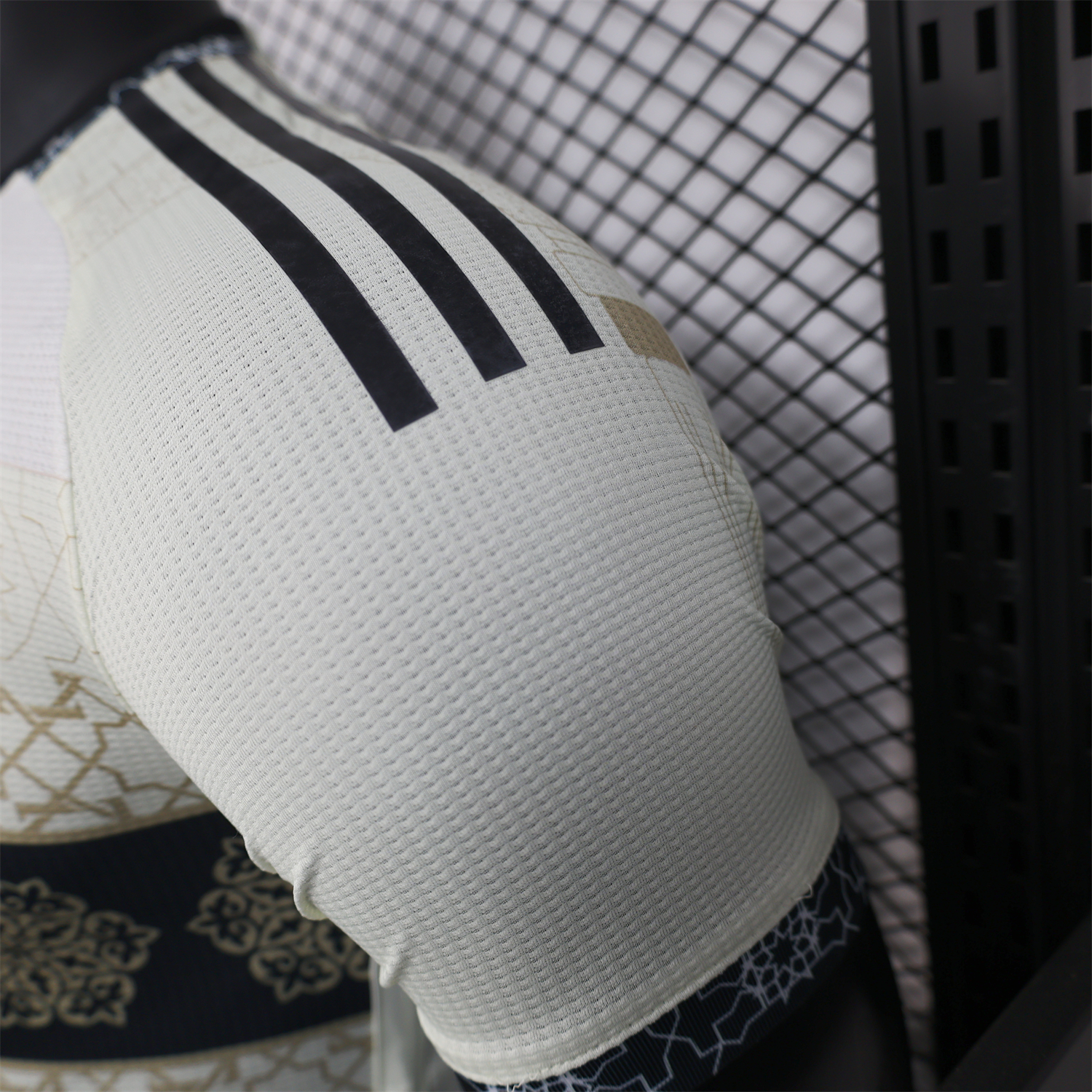 AlphaJersey-Algeria 25-26 Light Yellow with Black Classical Pattern Jersey - Player Version