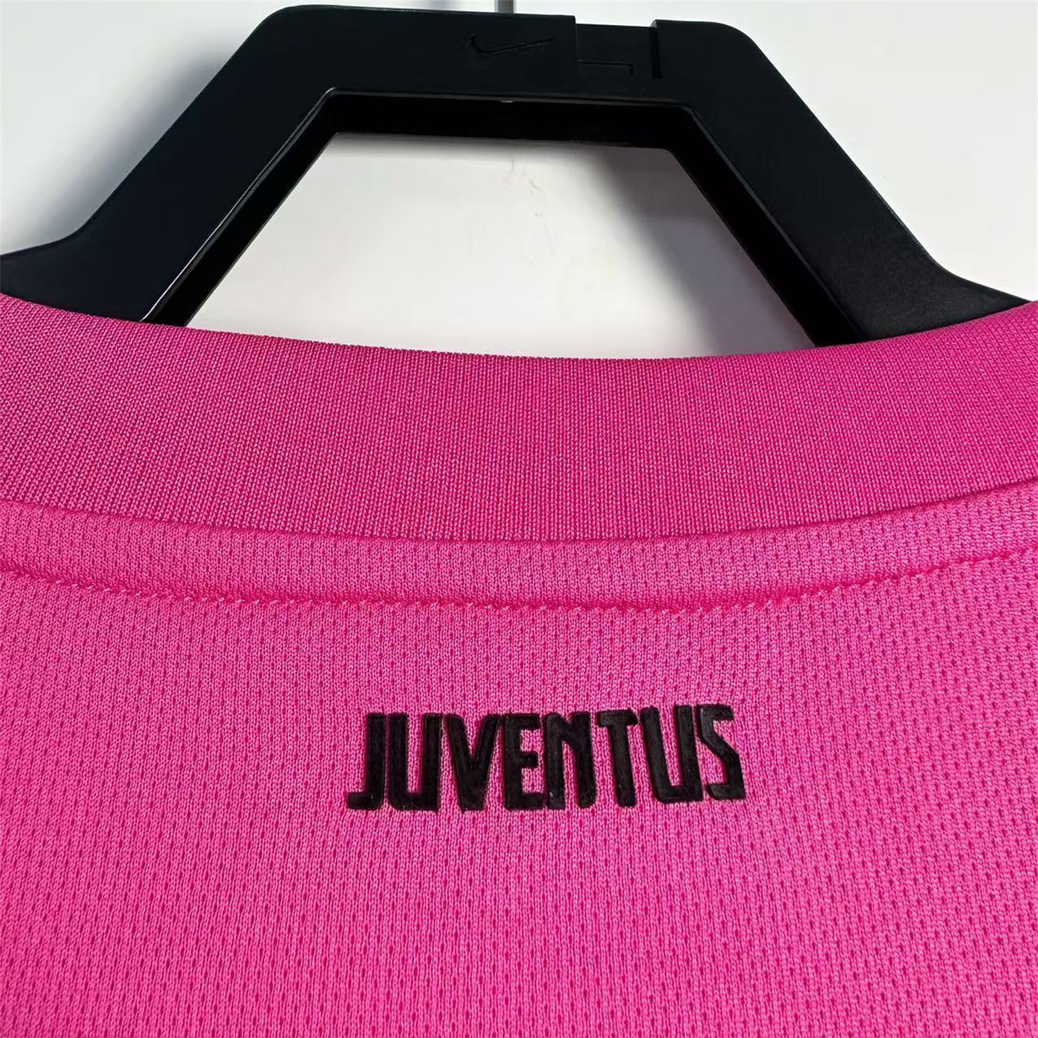 AlphaJersey-Retro Juventus 2011-12 Away Long Sleeves Jersey