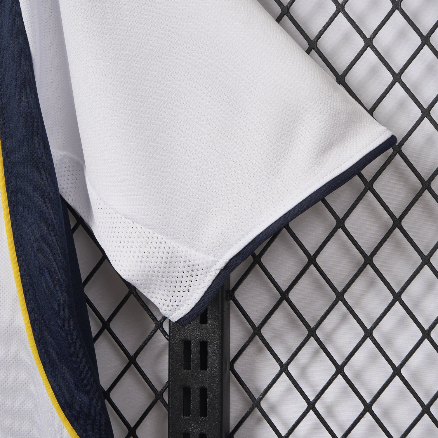 AlphaJersey-Retro Liver.pool 2000-01 Away Jersey