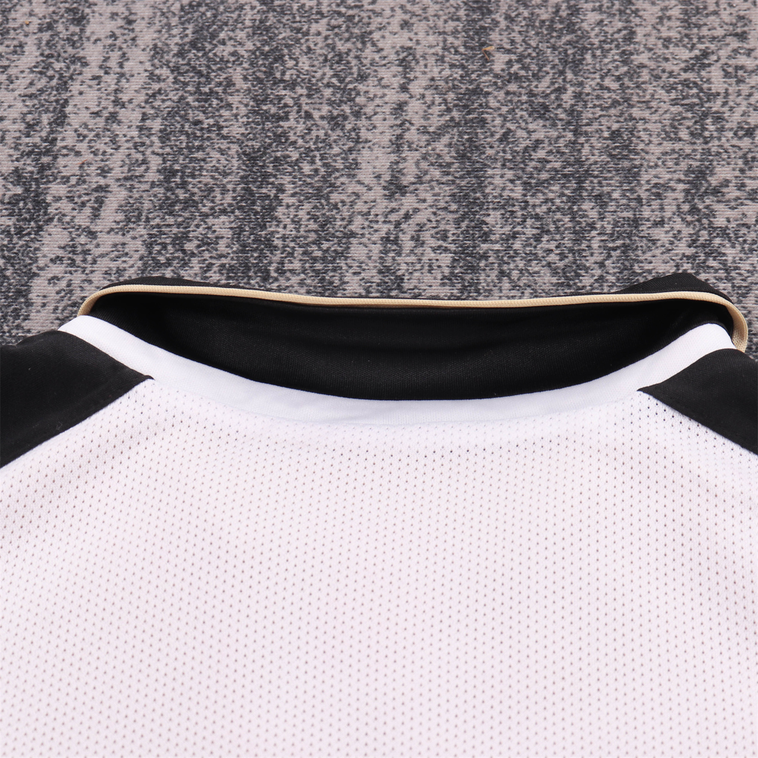 AlphaJersey-Retro Manchester United 2001-02 100th Centery Kids Kit - White