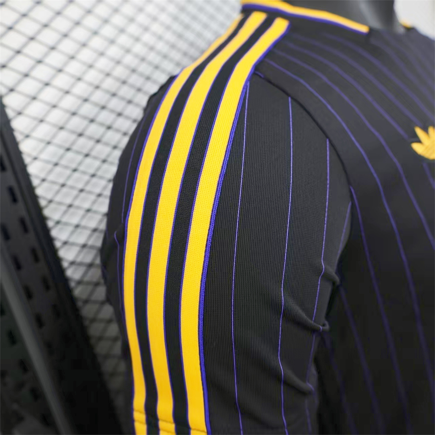 AlphaJersey-Manchester United 25-26 Trefoil Purple Lines Black Travel Jersey - Player Version