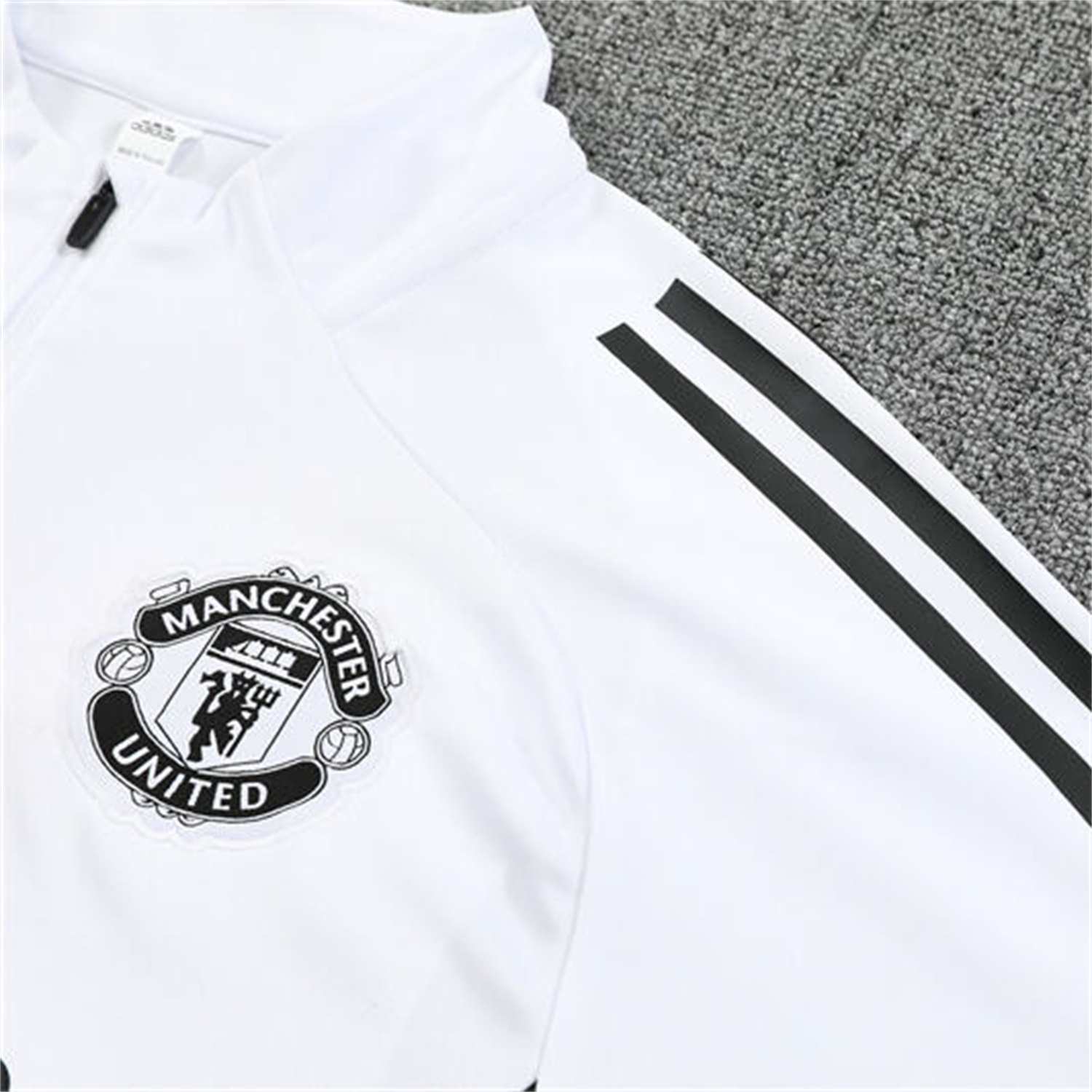 AlphaJersey-Manchester United 25-26 Kids Long Sleeve Training Set - White Top & Black Pants