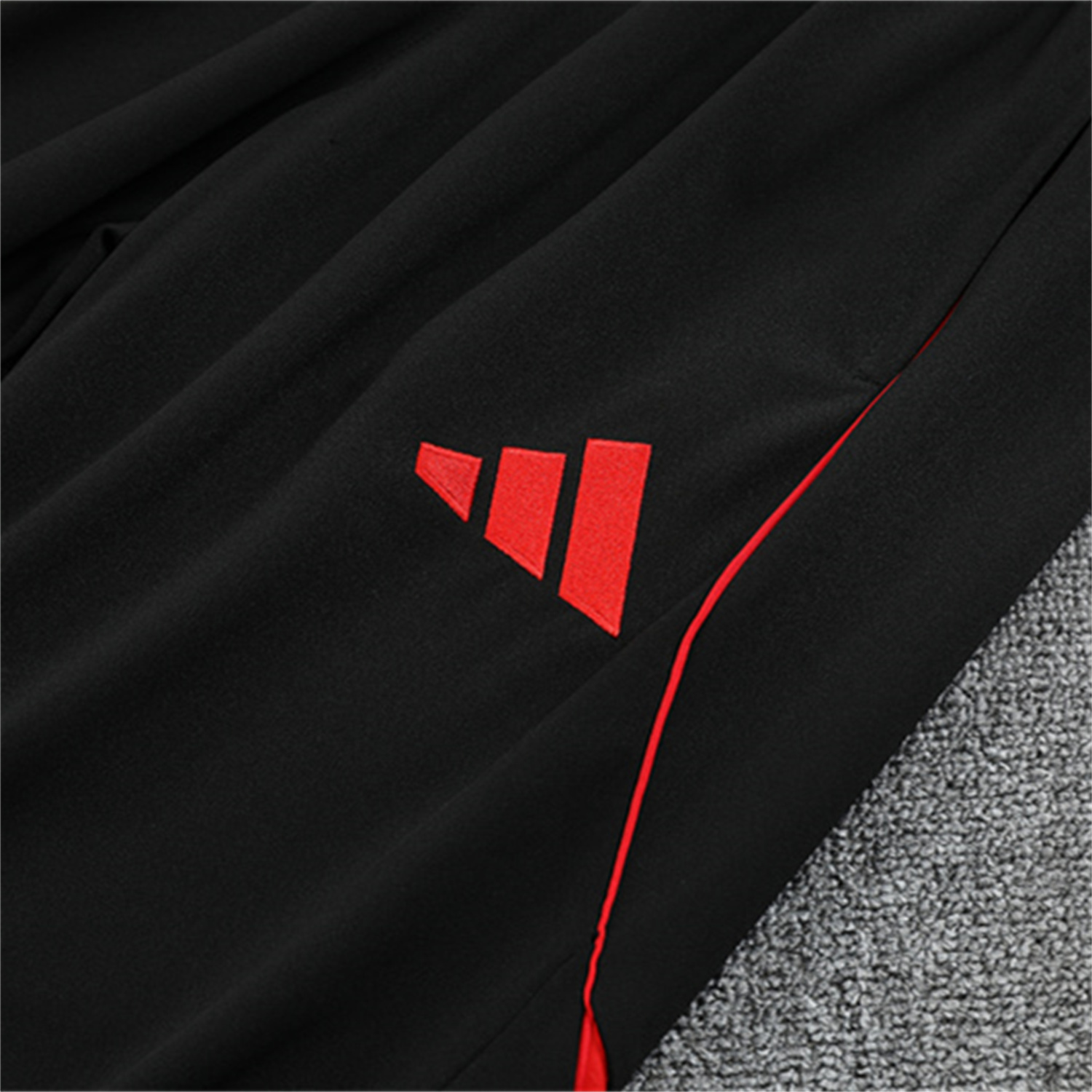 AlphaJersey-Bayern Munich 25-26 Kid Long Sleeves Training Set - Green Top & Black Pants