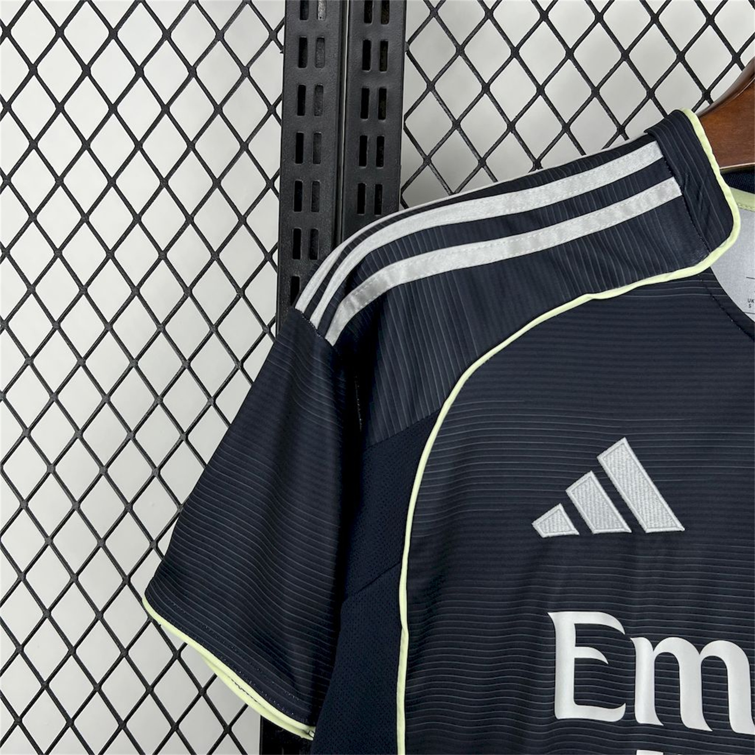 AlphaJersey-Real Madrid 25-26 Away Jersey - Fans Version