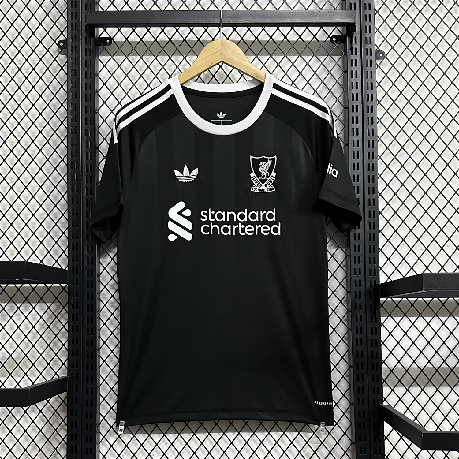 AlphaJersey-Liver.pool 25-26 Black Trefoil Goalkeeper Jersey - Fans Version