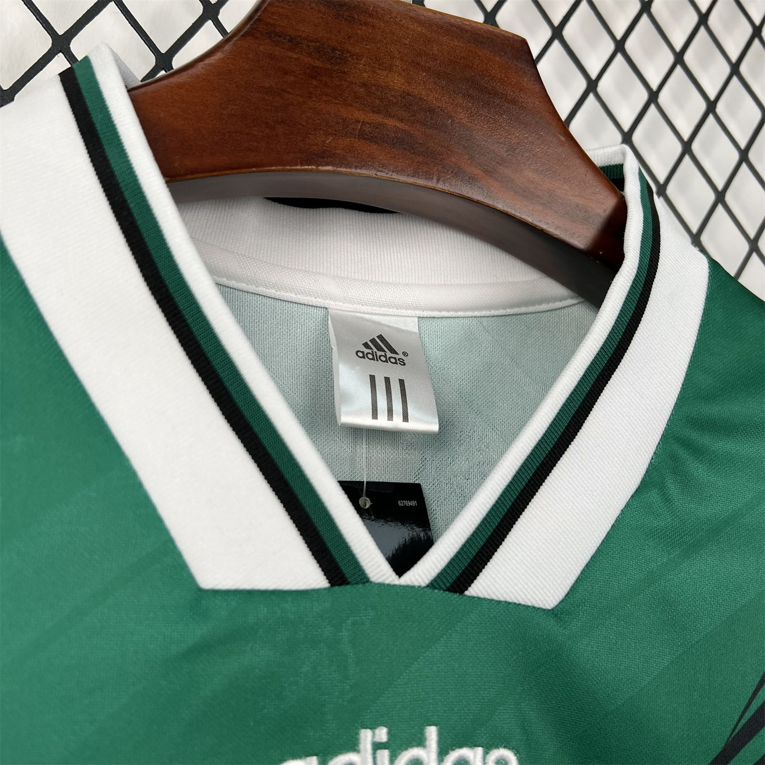AlphaJersey-Retro Sporting CP 1994-95 Away Jersey