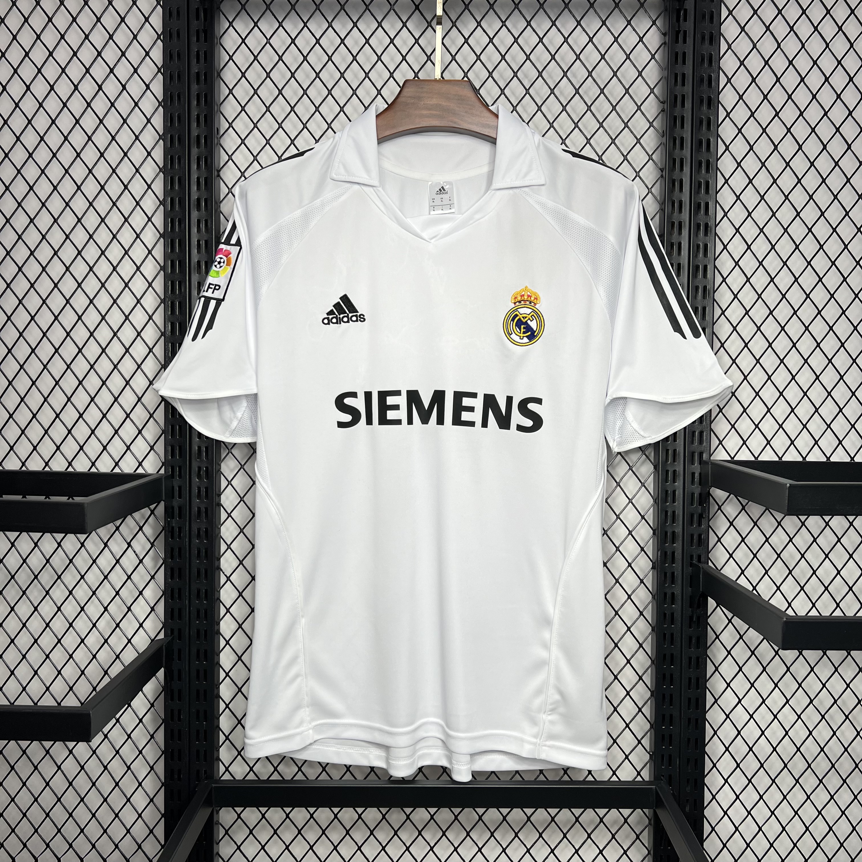 AlphaJersey-Retro Real Madrid 05-06 Home Stadium Jersey