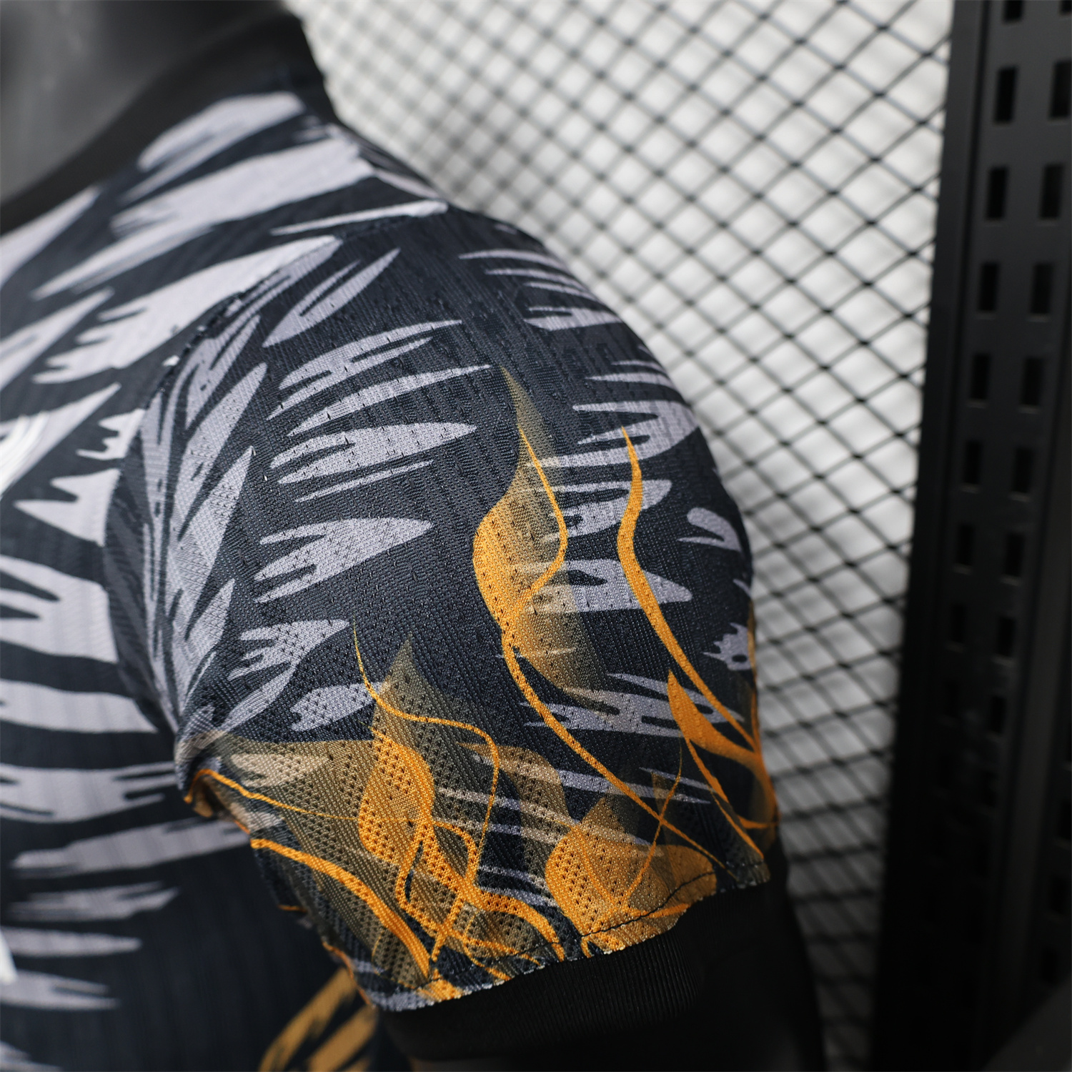 AlphaJersey-Liver.pool 25-26 Orange Liver.pool Bird Black Special Jersey - Player Version