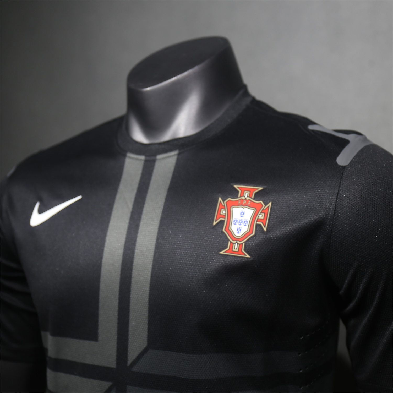 AlphaJersey-Retro Portugal 2013 Away Jersey - Player Version