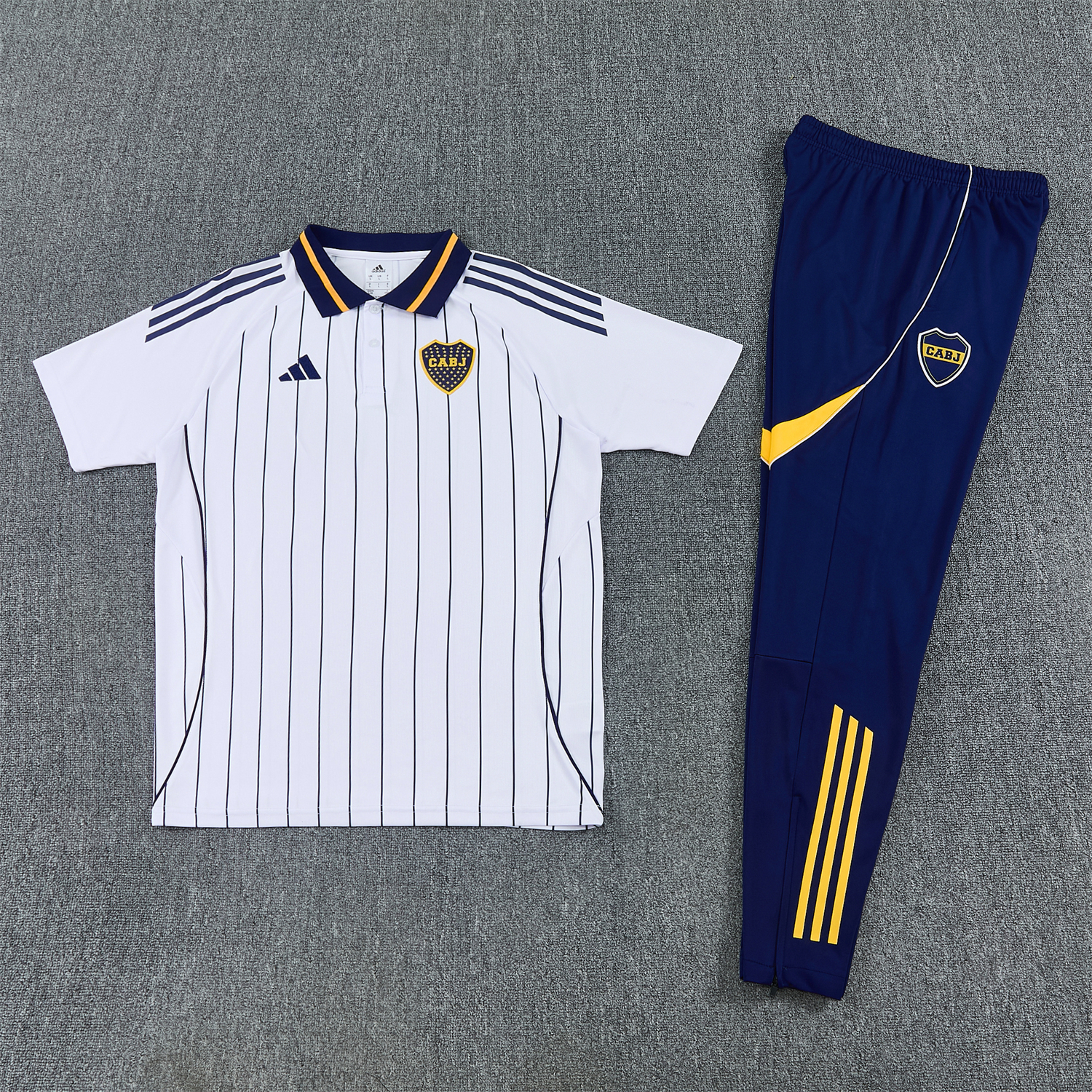 AlphaJersey-Boca Juniors 25-26 POLO Short-Sleeve Training Set - White Top and Dark Blue Pants